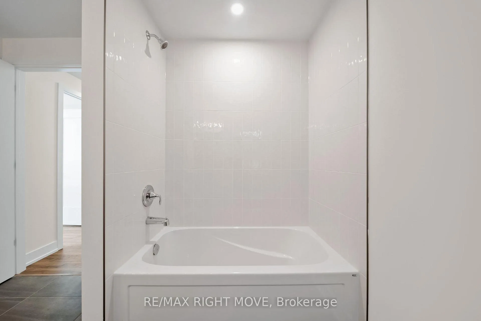 Photo 34 of 3194 Orion Boulevard, Orillia — HOMEH