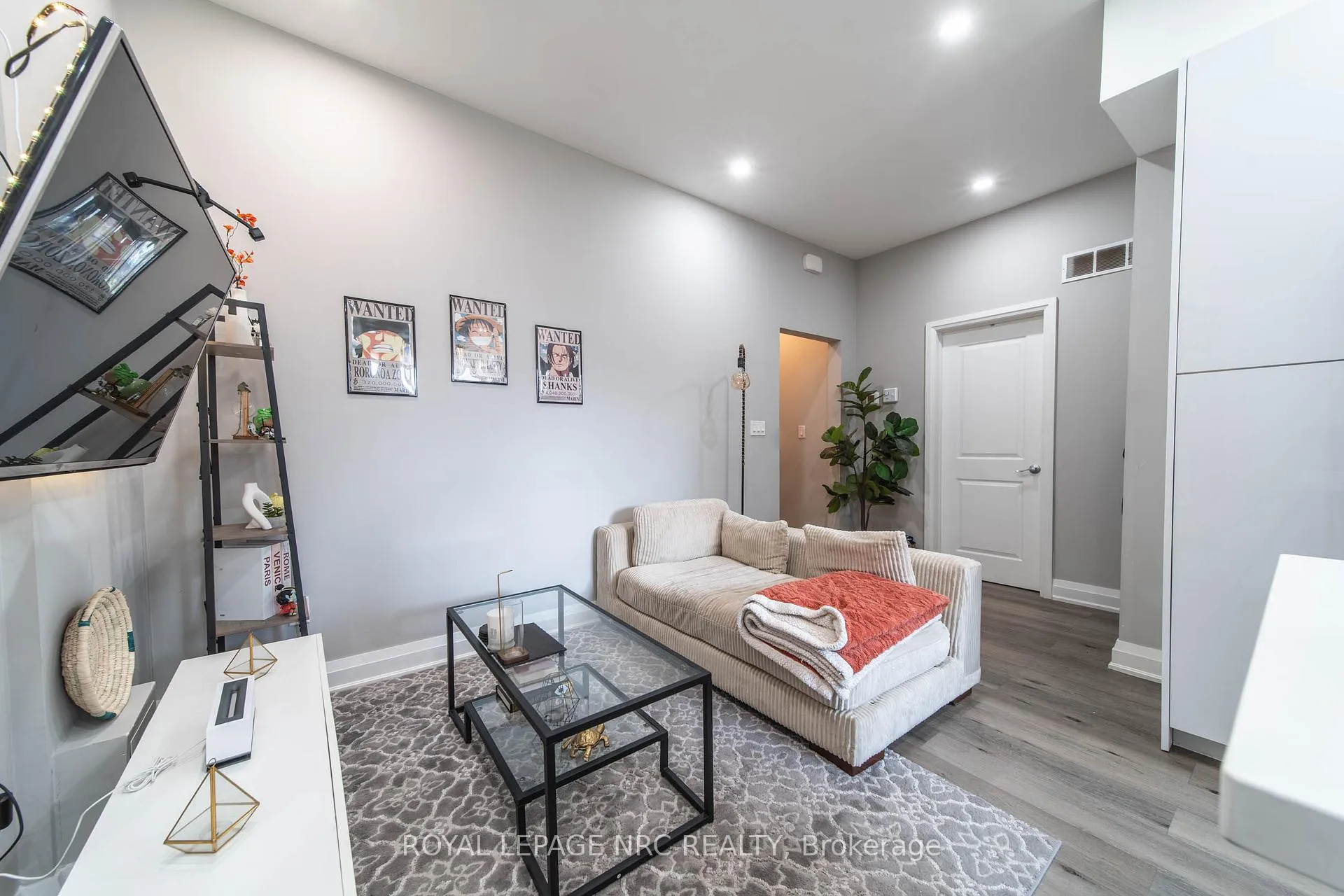 Photo 4 of 37A Ormonde Avenue, St. Catharines, Facer — HOMEH