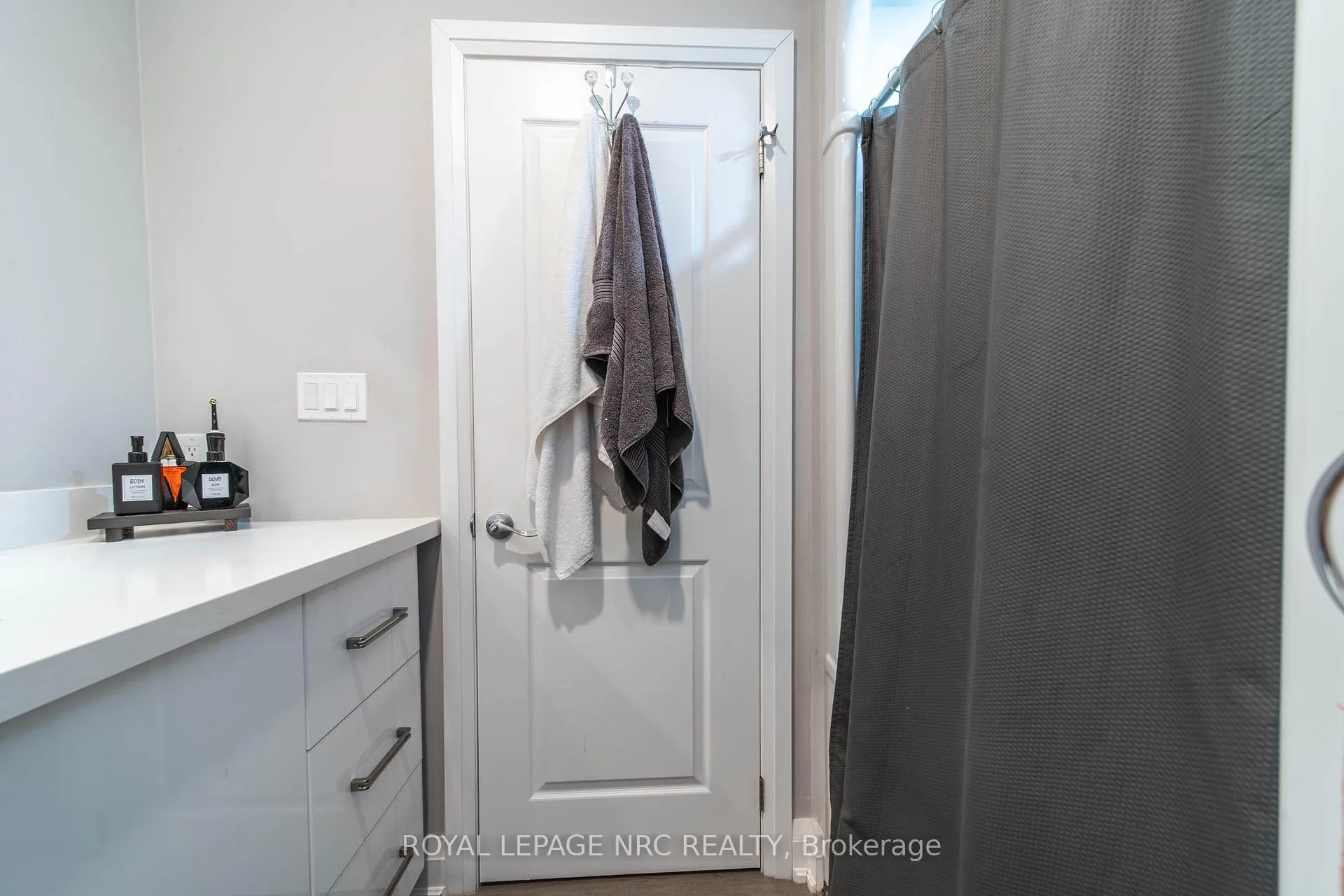 Photo 9 of 37A Ormonde Avenue, St. Catharines, Facer — HOMEH