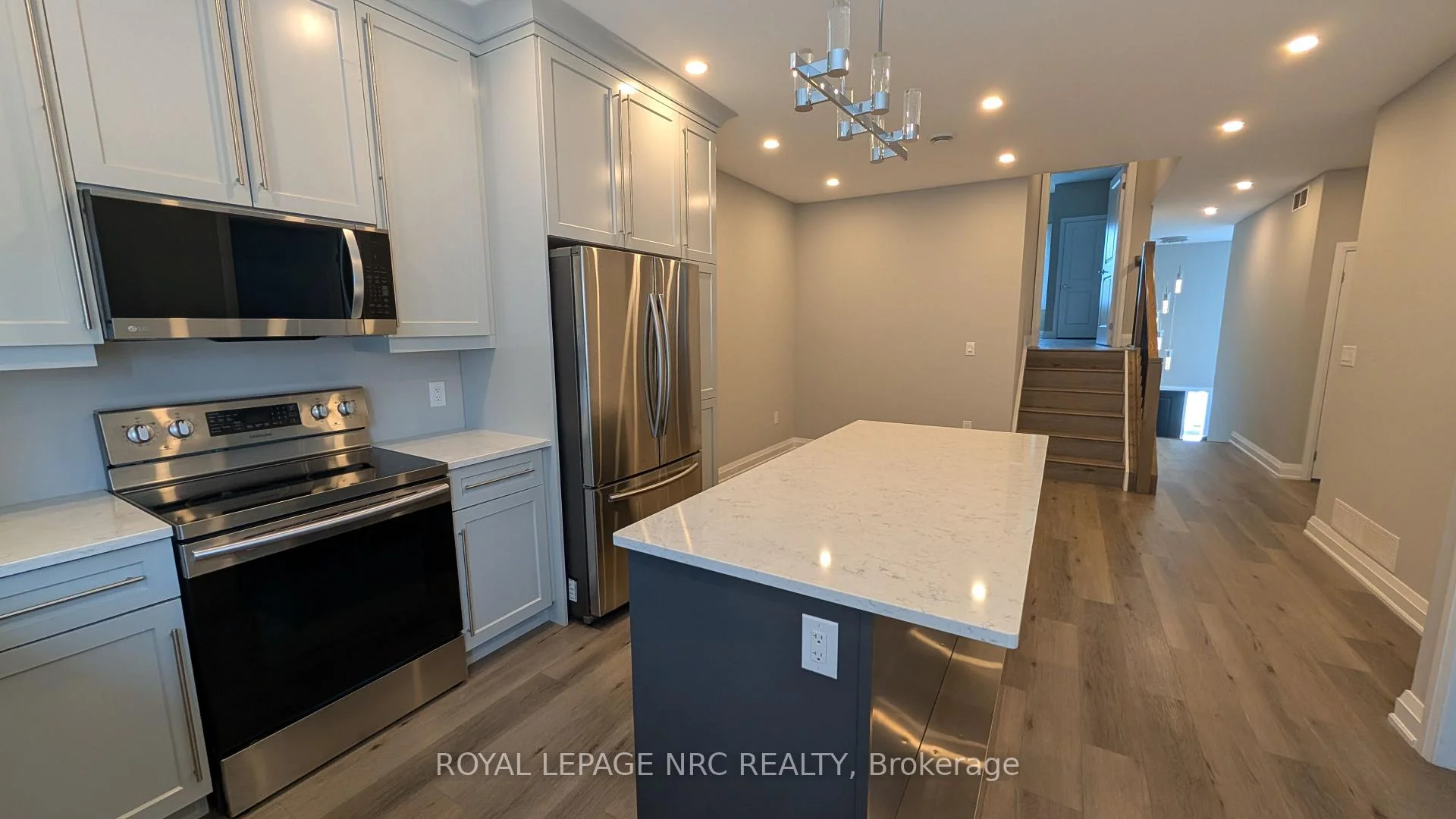 Photo 10 of 37A Ormonde Avenue, St. Catharines, Facer — HOMEH