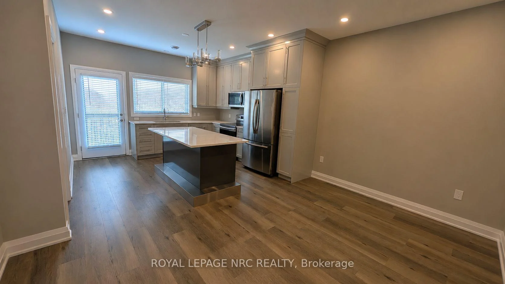 Photo 12 of 37A Ormonde Avenue, St. Catharines, Facer — HOMEH