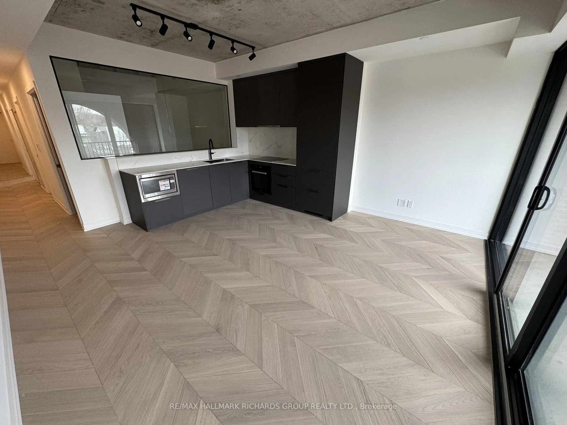 Photo 5 of Unit 402, 761 Queen Street E, Toronto, South Riverdale — HOMEH