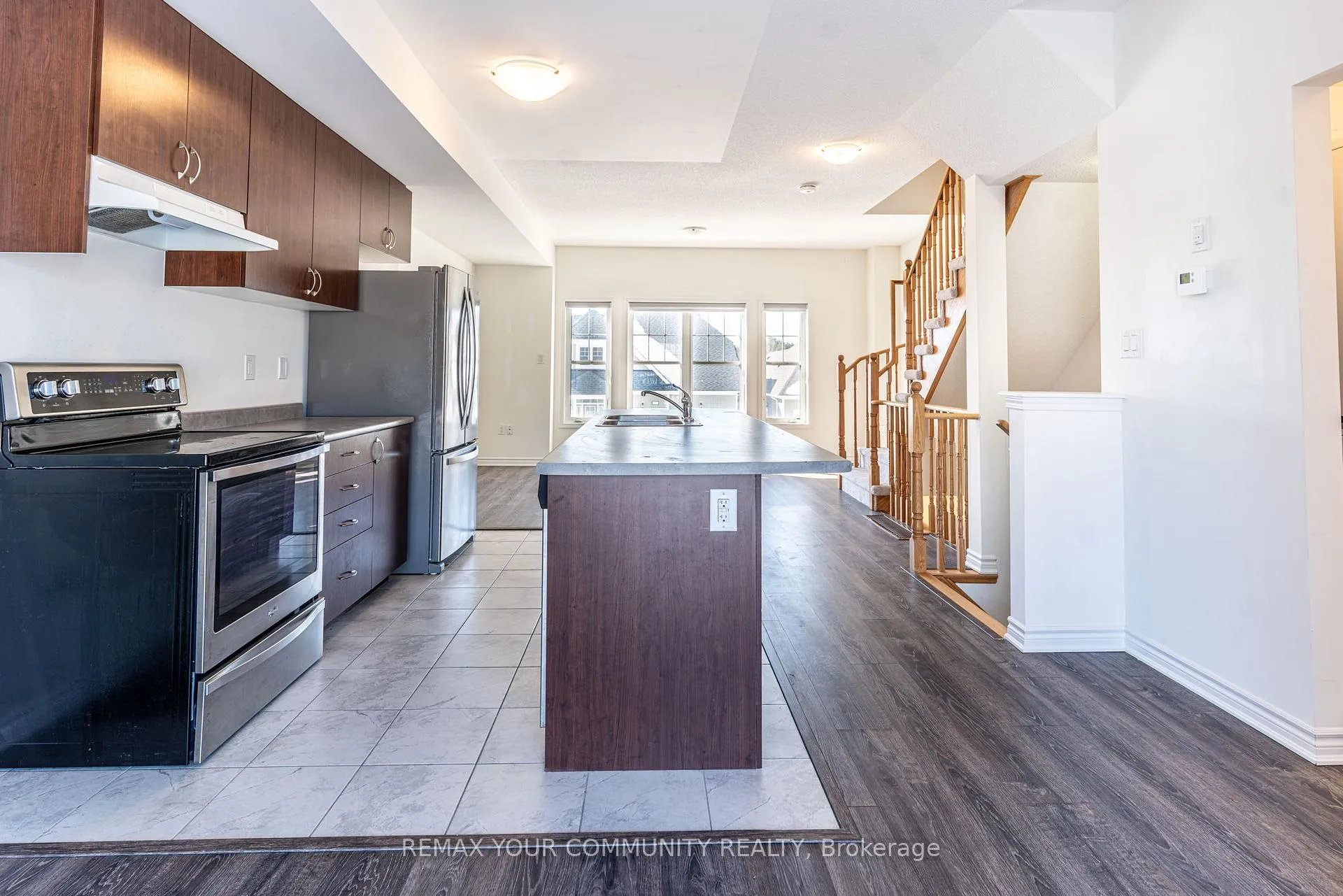 Photo 6 of 150 Village Gate Drive, Wasaga Beach — HOMEH