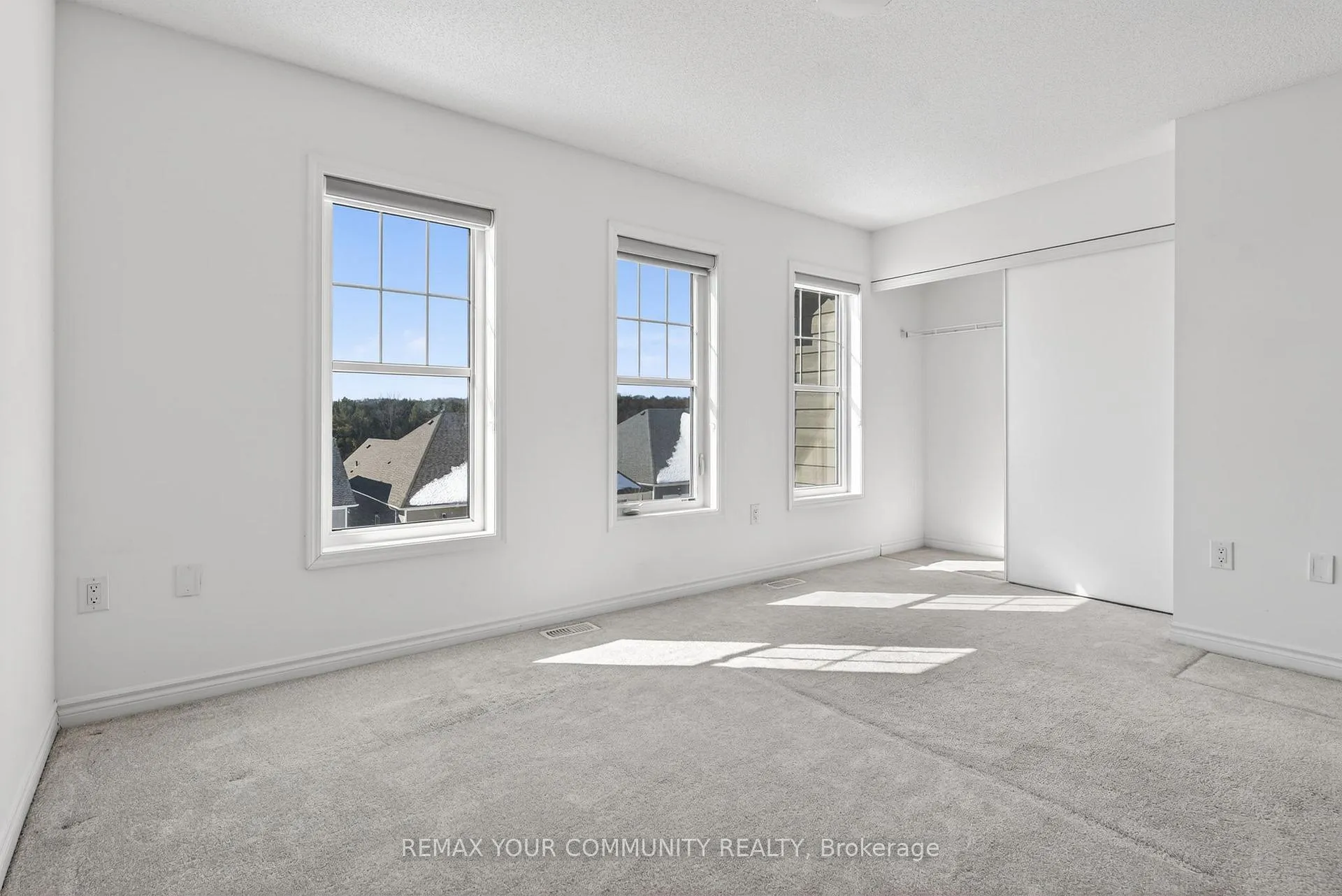 Photo 13 of 150 Village Gate Drive, Wasaga Beach — HOMEH