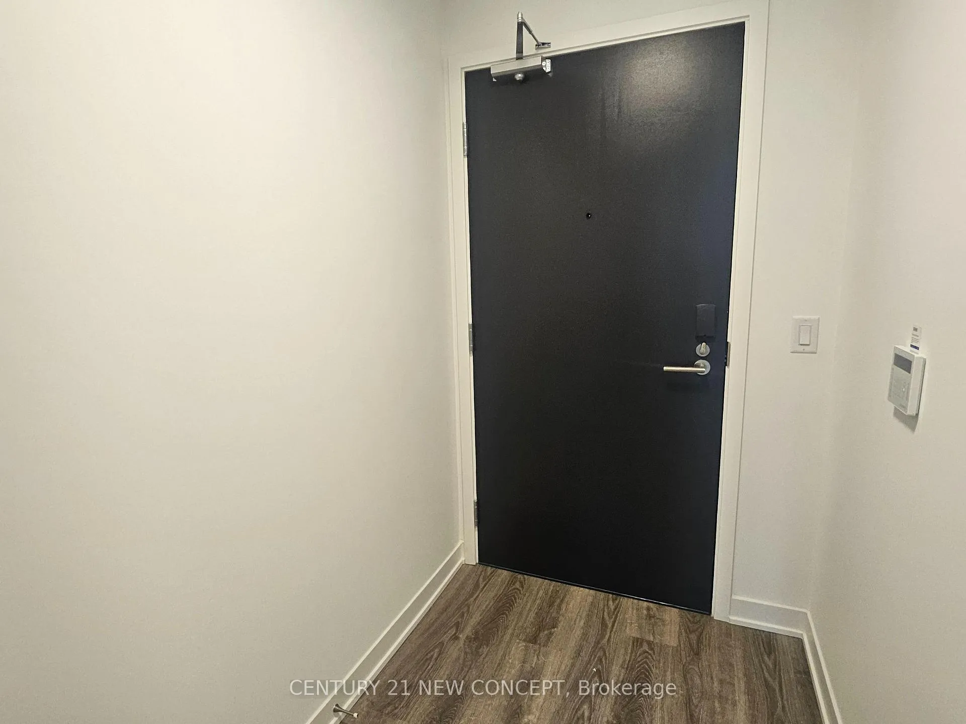 Photo 3 of Unit 2201, 180 Front Street E, Toronto, Moss Park — HOMEH