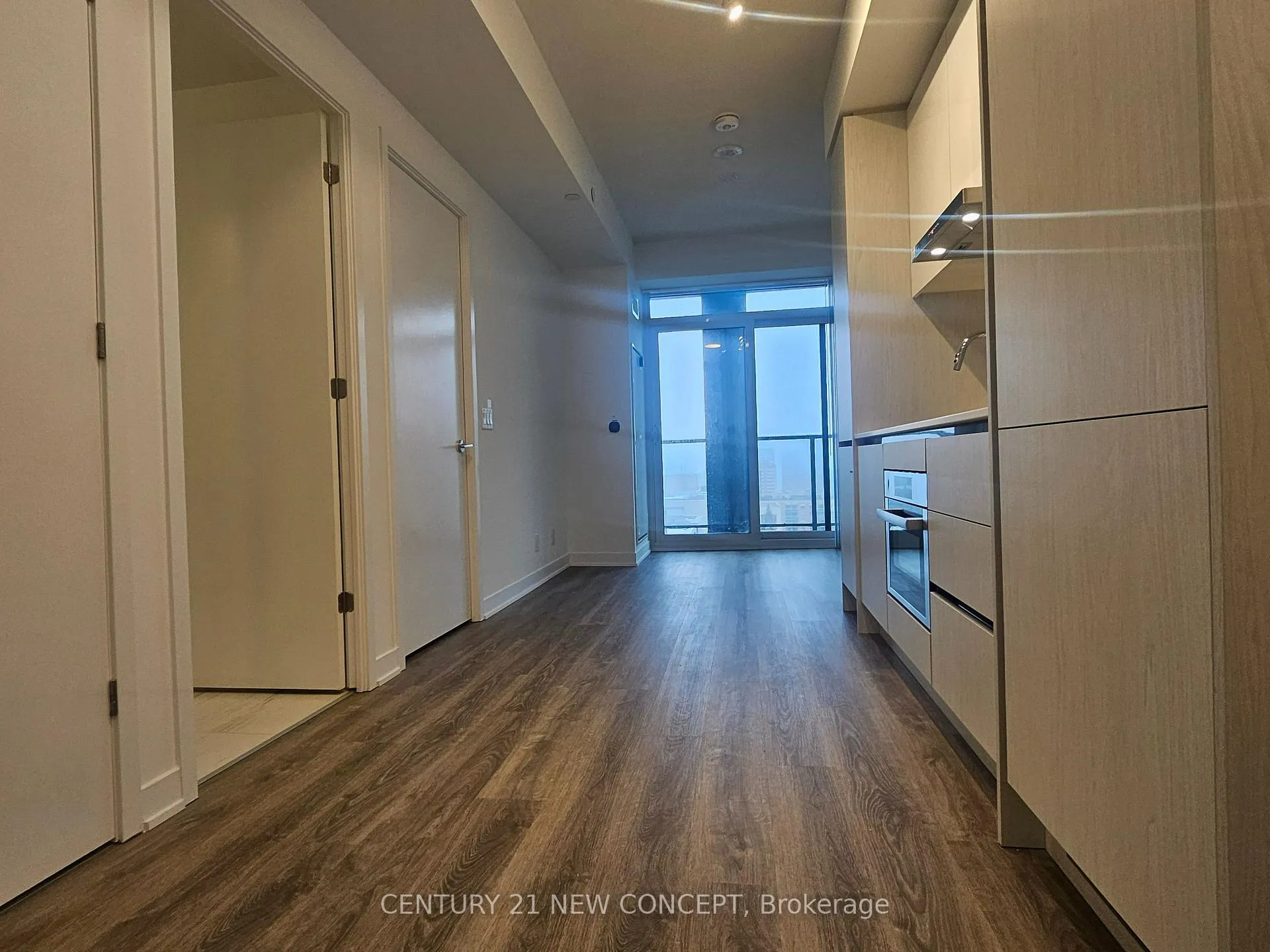 Photo 5 of Unit 2201, 180 Front Street E, Toronto, Moss Park — HOMEH