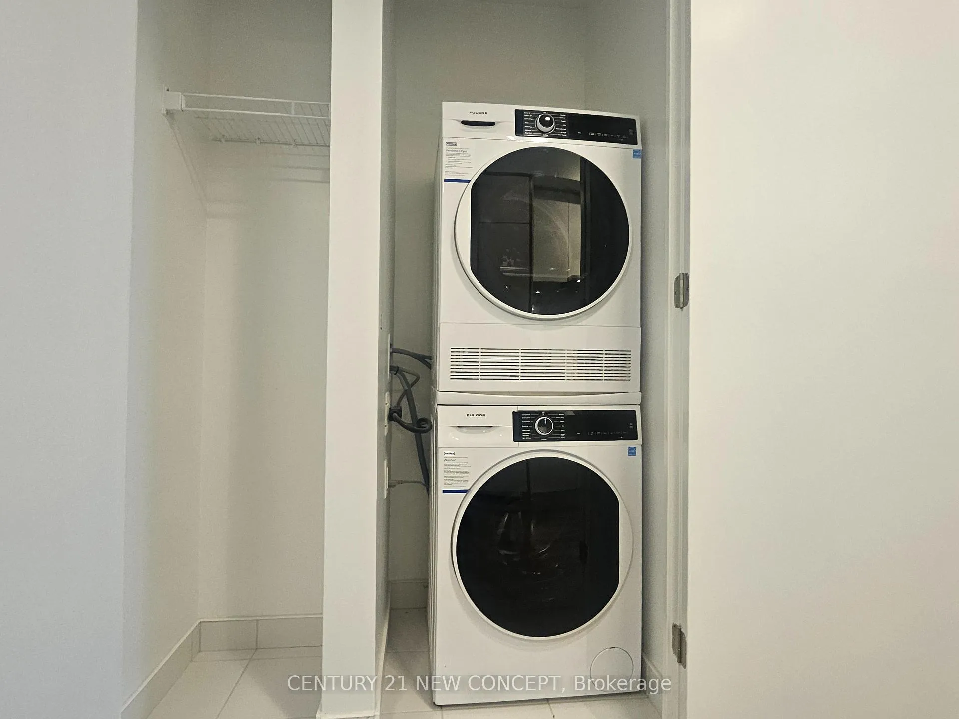 Photo 7 of Unit 2201, 180 Front Street E, Toronto, Moss Park — HOMEH