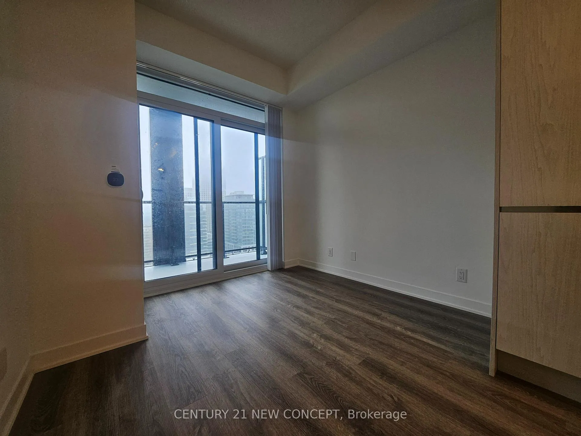 Photo 9 of Unit 2201, 180 Front Street E, Toronto, Moss Park — HOMEH