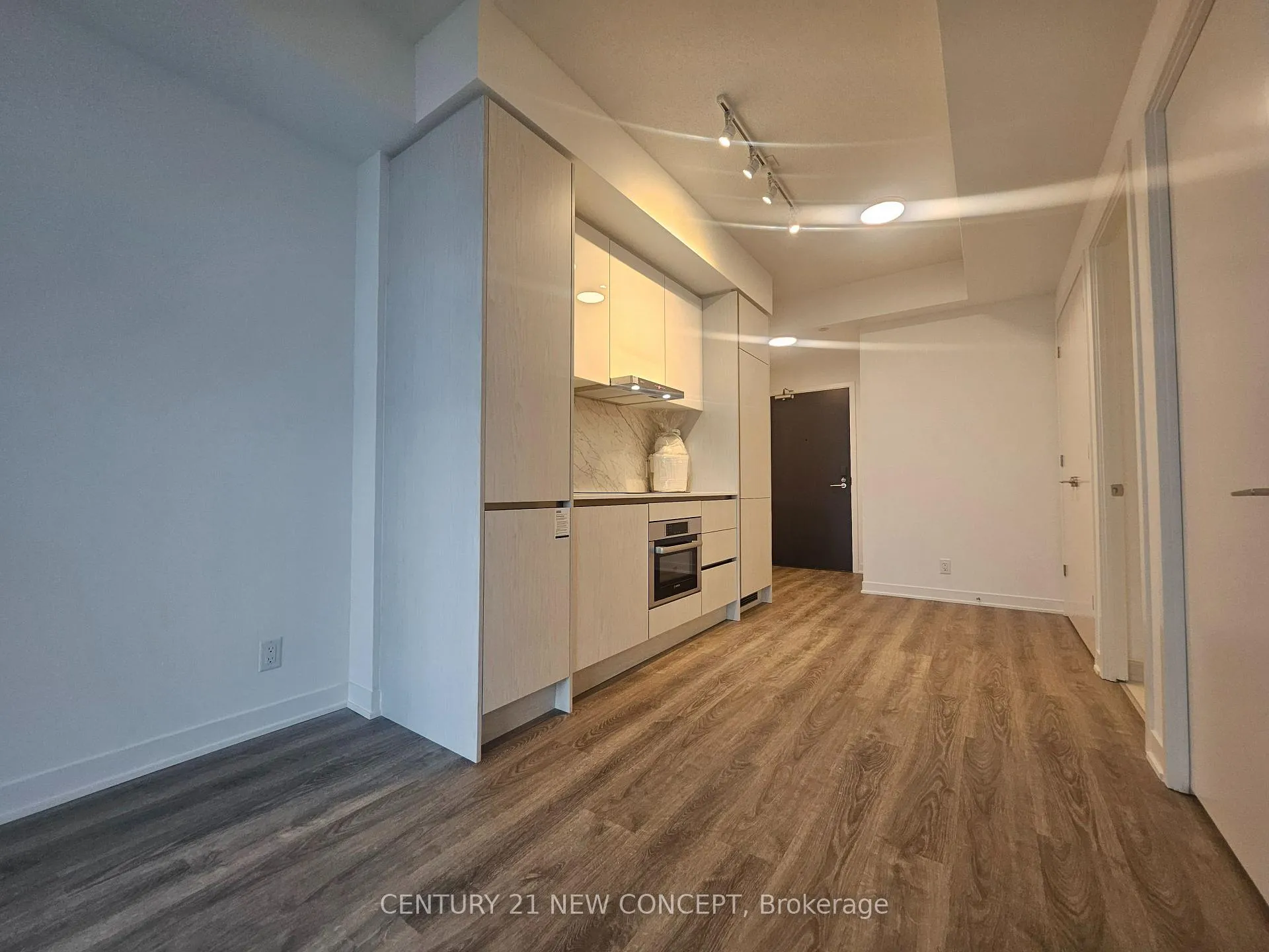 Photo 10 of Unit 2201, 180 Front Street E, Toronto, Moss Park — HOMEH