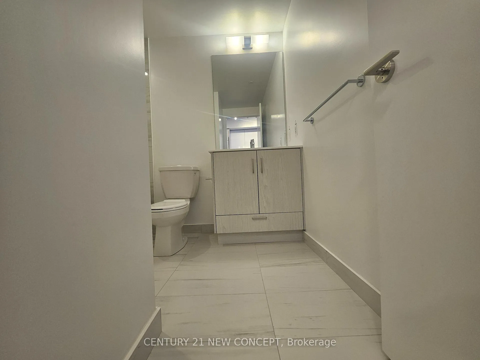 Photo 12 of Unit 2201, 180 Front Street E, Toronto, Moss Park — HOMEH