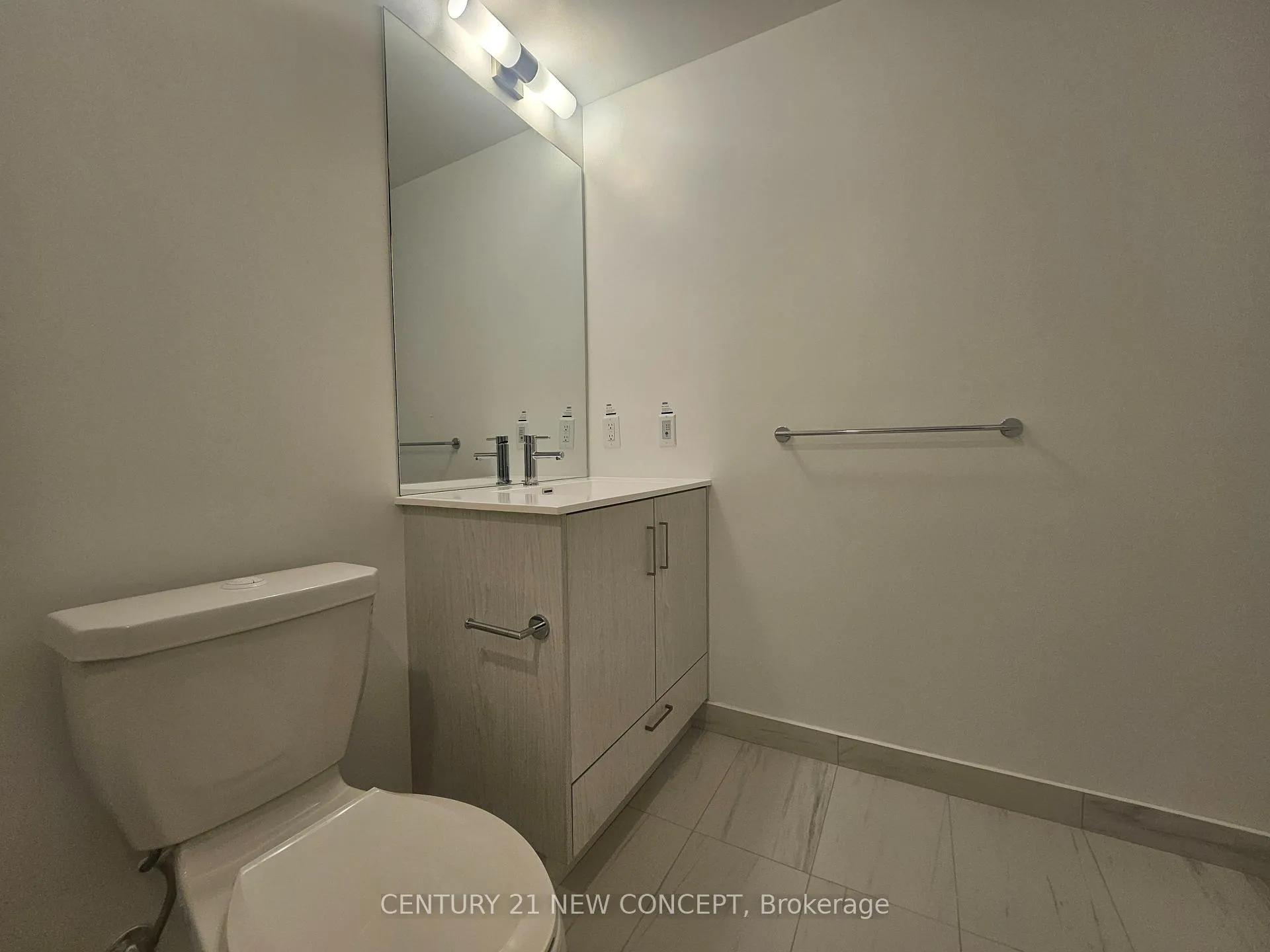 Photo 14 of Unit 2201, 180 Front Street E, Toronto, Moss Park — HOMEH
