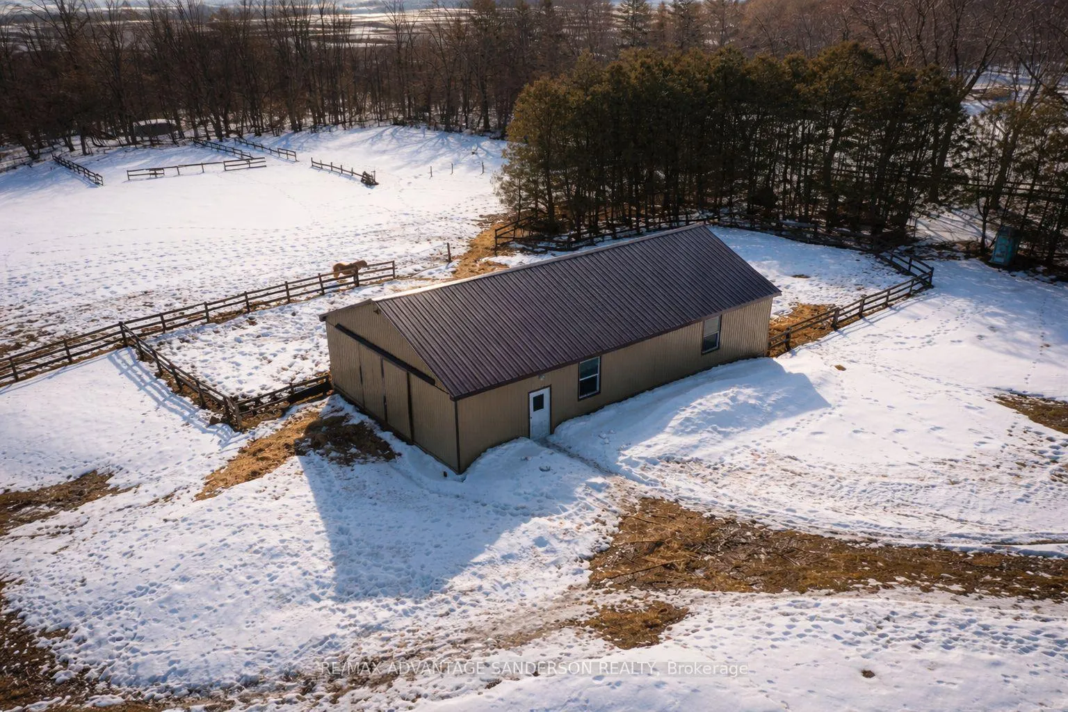 Photo 9 of 8201 Observatory Drive, Lucan Biddulph, Rural Lucan Biddulph — HOMEH