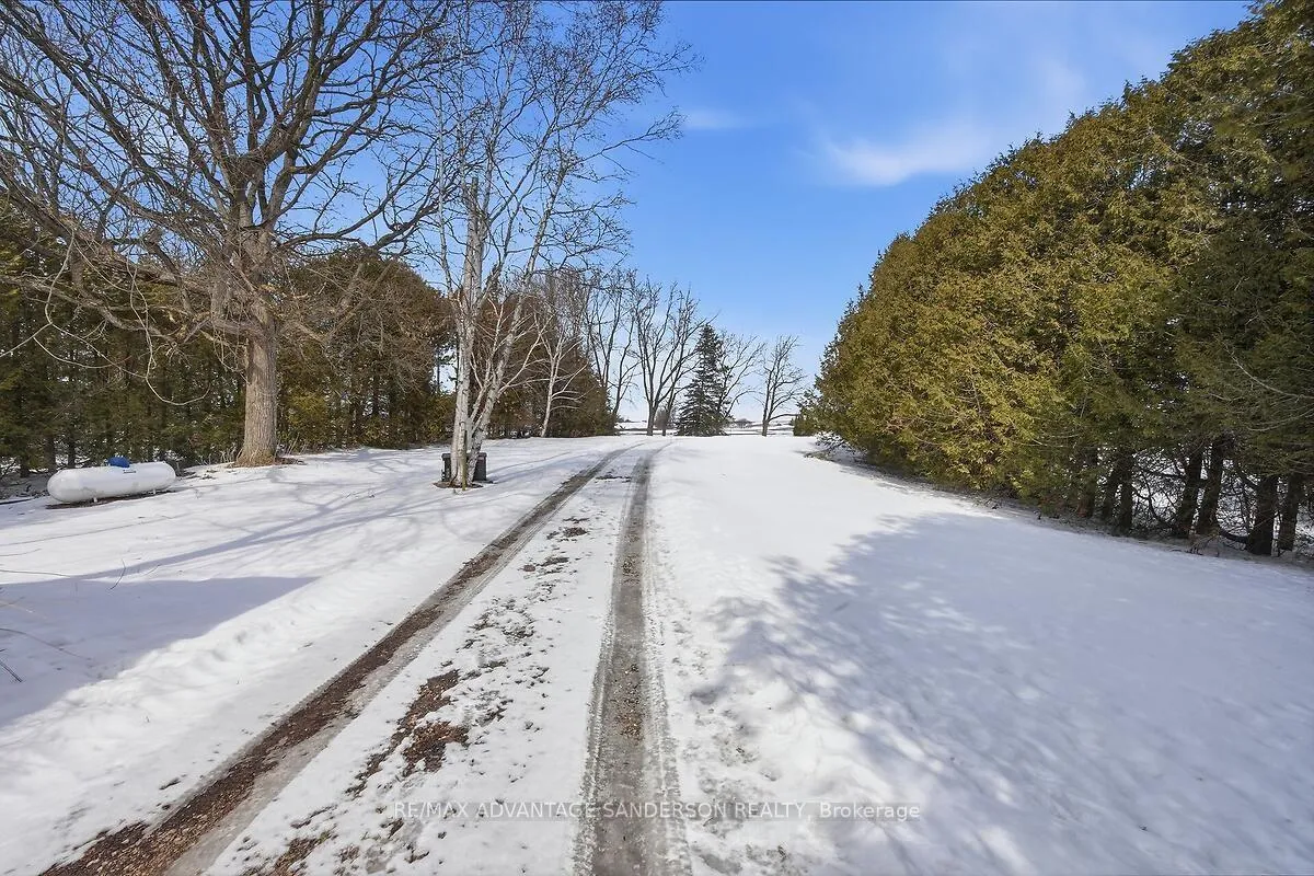 Photo 12 of 8201 Observatory Drive, Lucan Biddulph, Rural Lucan Biddulph — HOMEH
