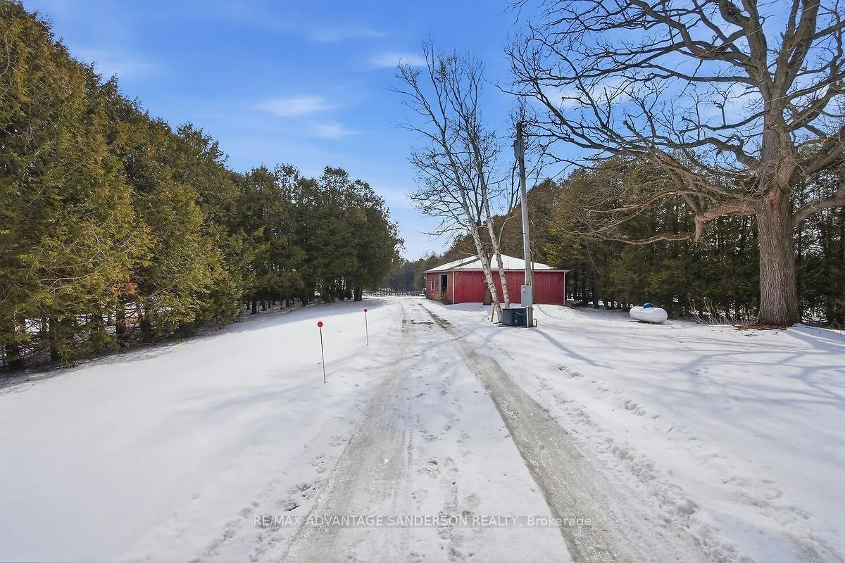 Photo 13 of 8201 Observatory Drive, Lucan Biddulph, Rural Lucan Biddulph — HOMEH