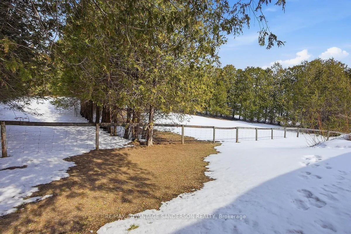 Photo 20 of 8201 Observatory Drive, Lucan Biddulph, Rural Lucan Biddulph — HOMEH
