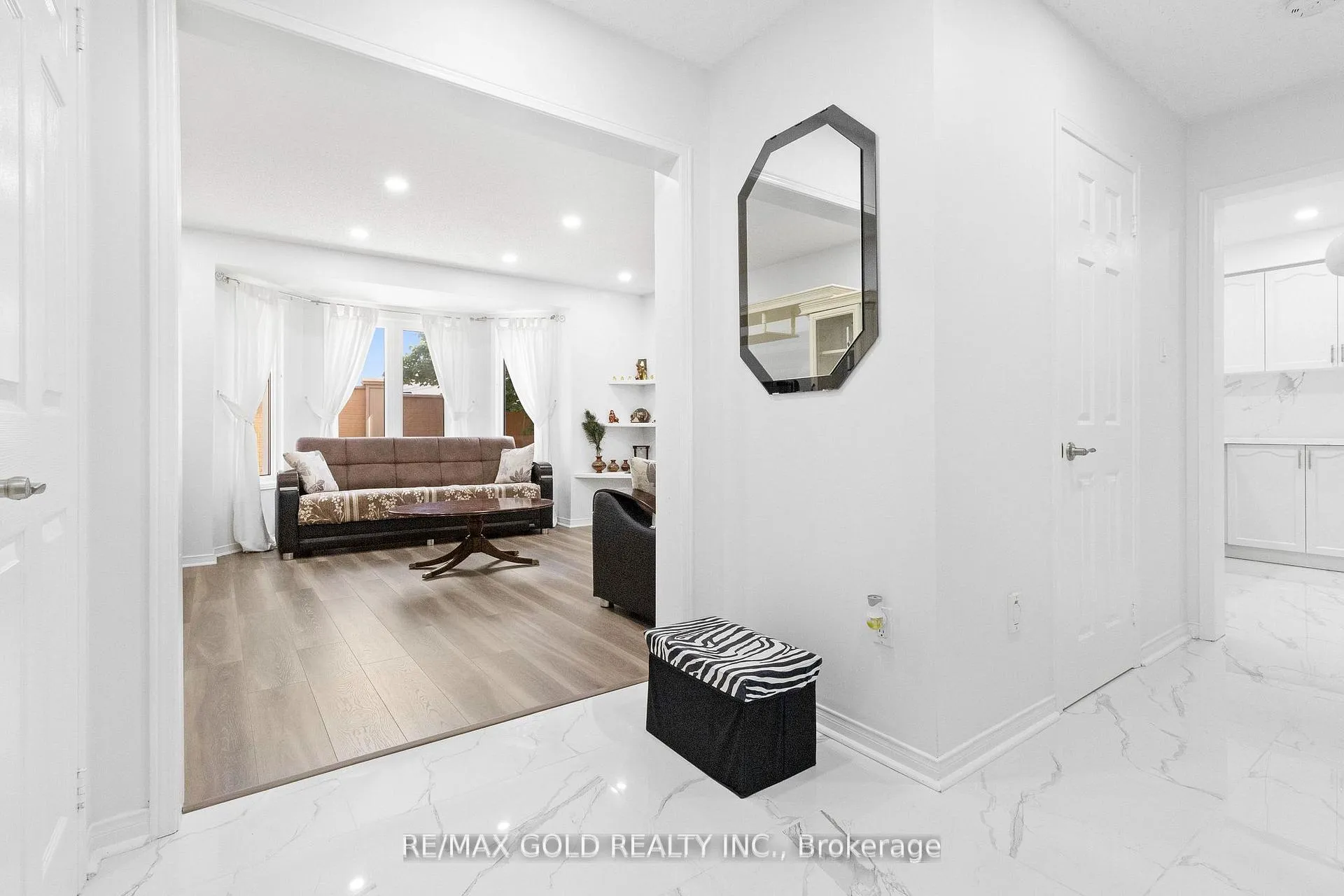 Photo 7 of 40 Blue Spruce Street, Brampton, Sandringham-Wellington — HOMEH
