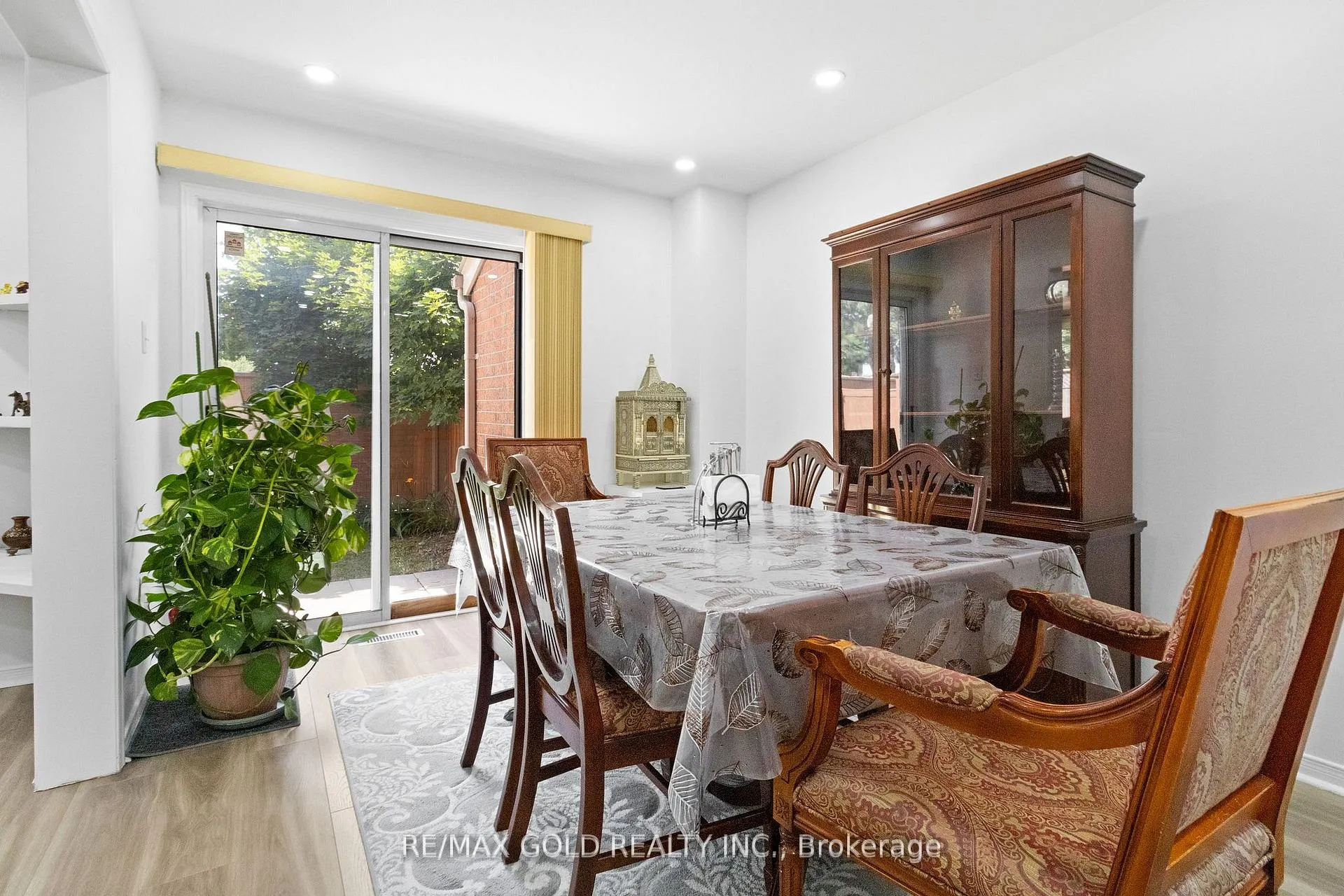 Photo 10 of 40 Blue Spruce Street, Brampton, Sandringham-Wellington — HOMEH