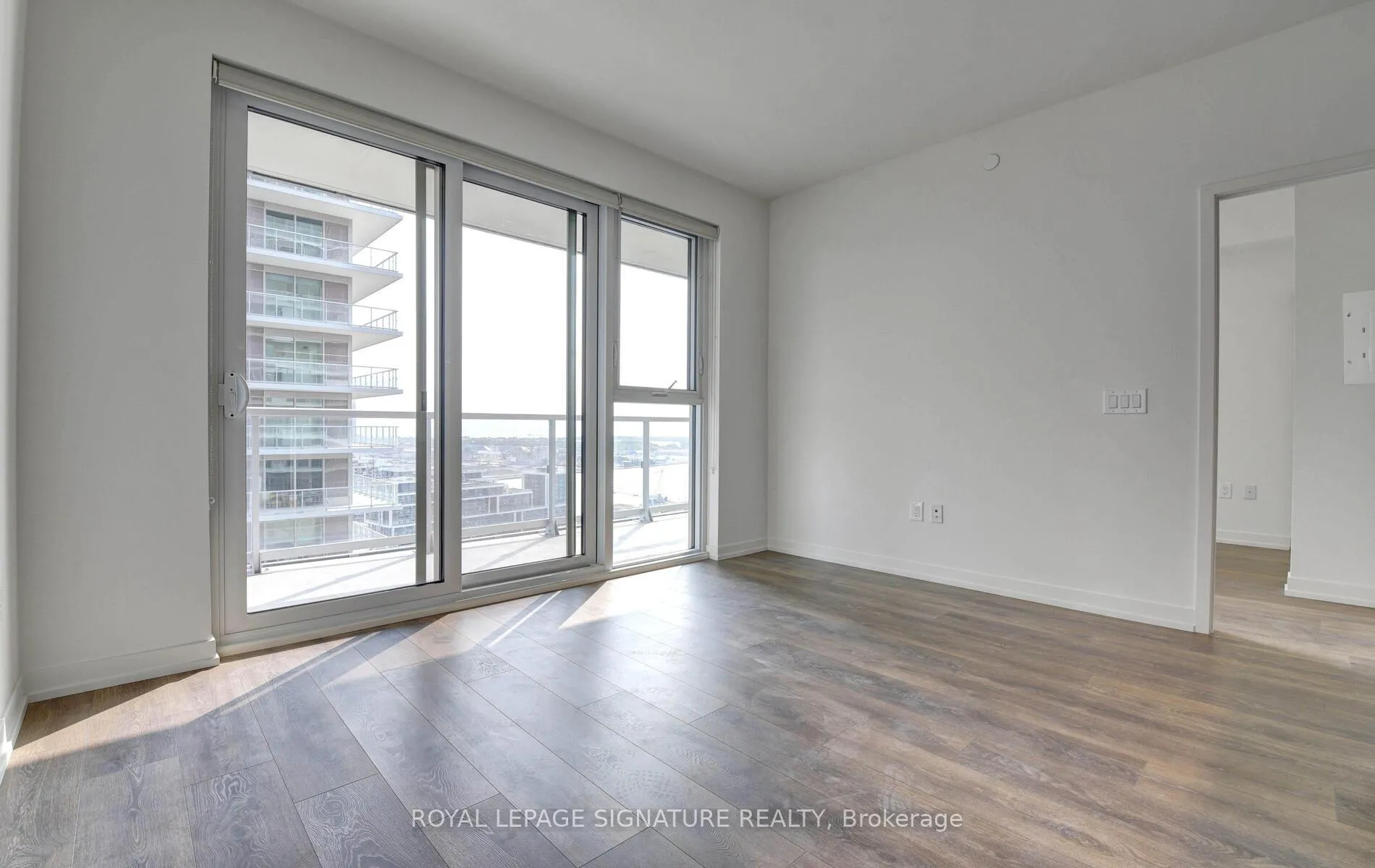 Photo 13 of Unit 2413, 15 Lower Jarvis Street, Toronto, Waterfront Communities — HOMEH