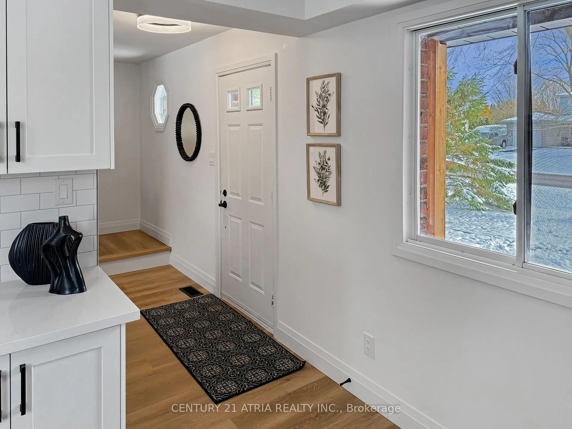 Photo 7 of 2260 Lynn Street, Innisfil, Stroud — HOMEH