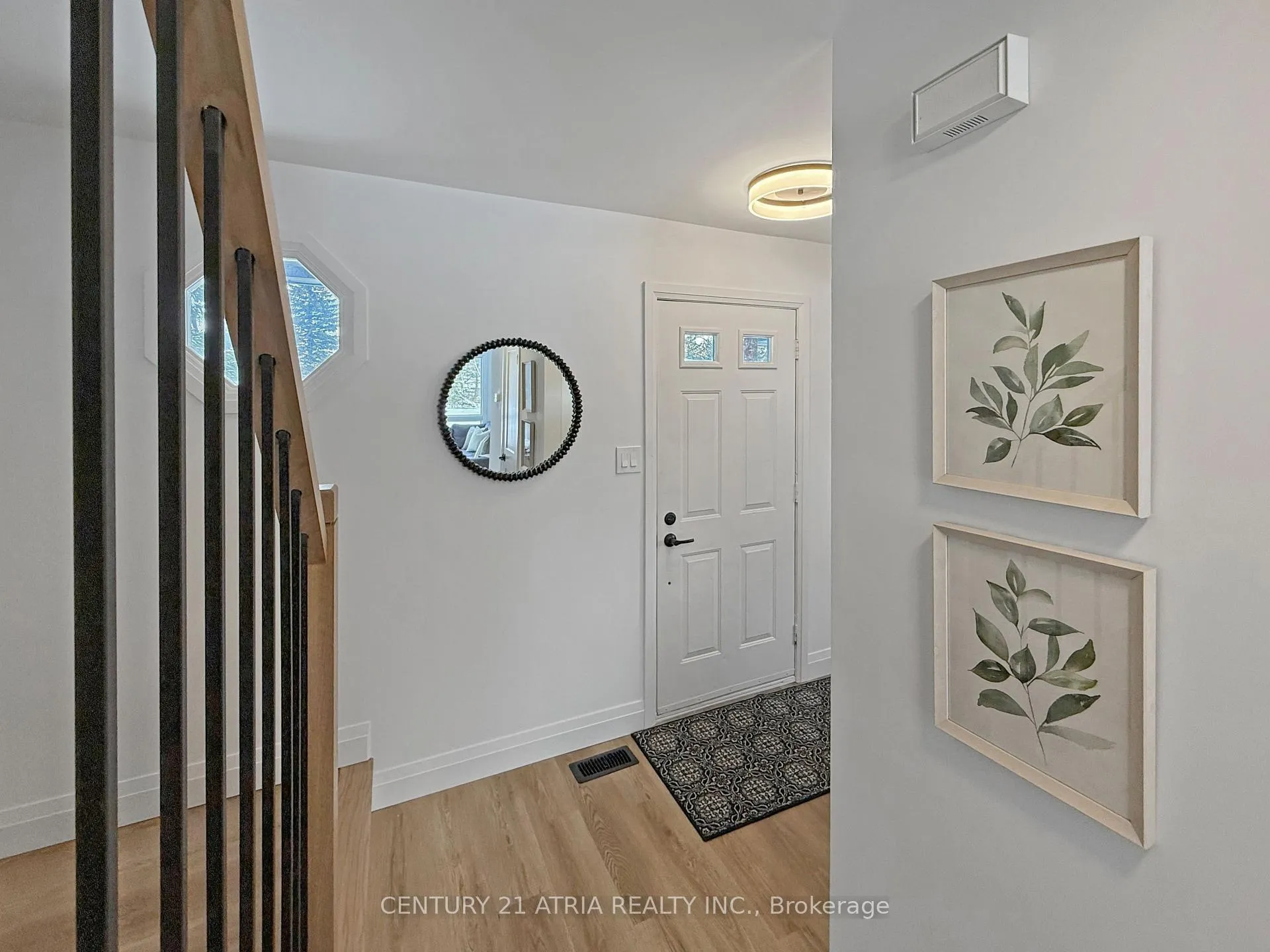 Photo 8 of 2260 Lynn Street, Innisfil, Stroud — HOMEH