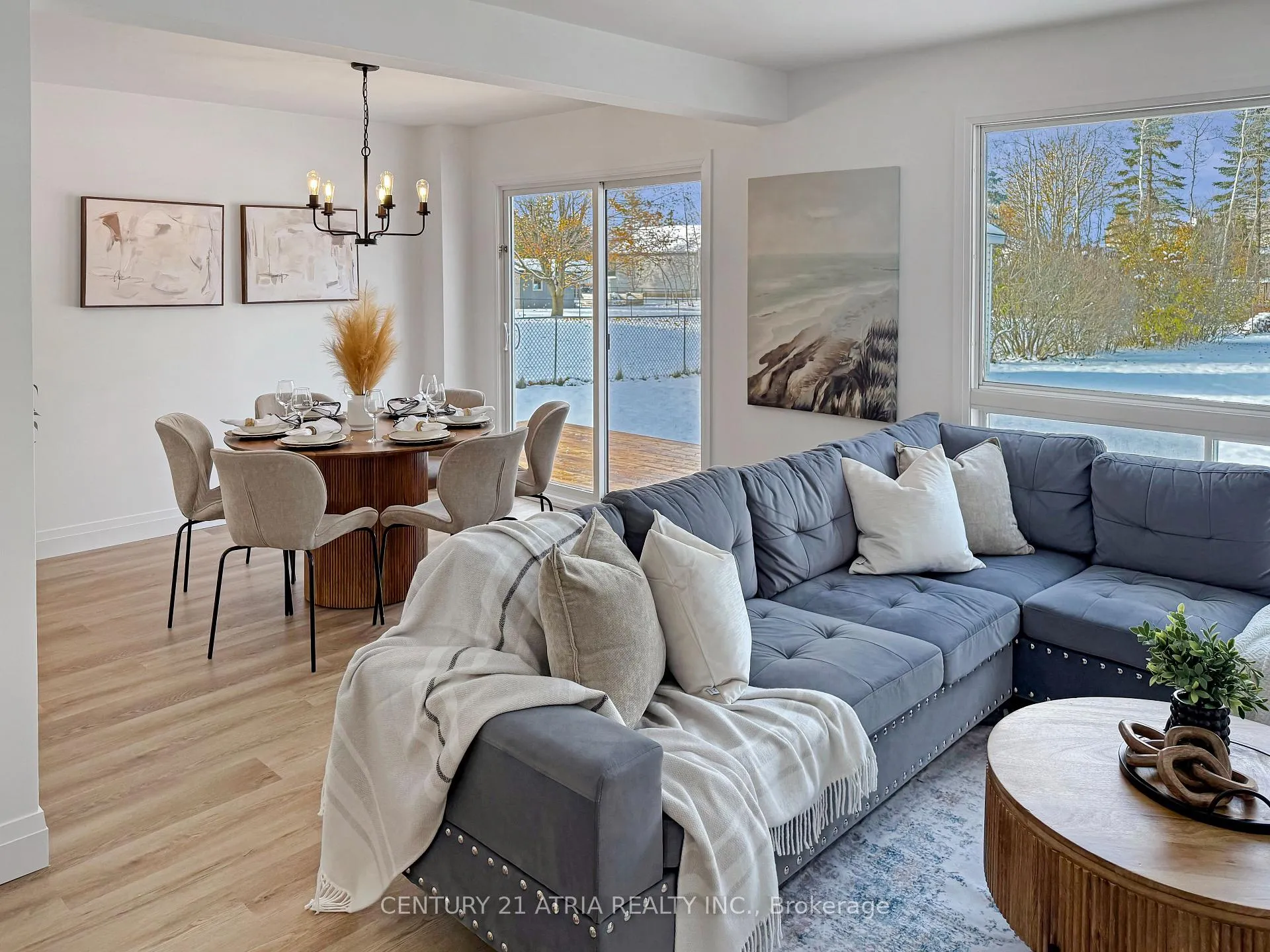 Photo 11 of 2260 Lynn Street, Innisfil, Stroud — HOMEH