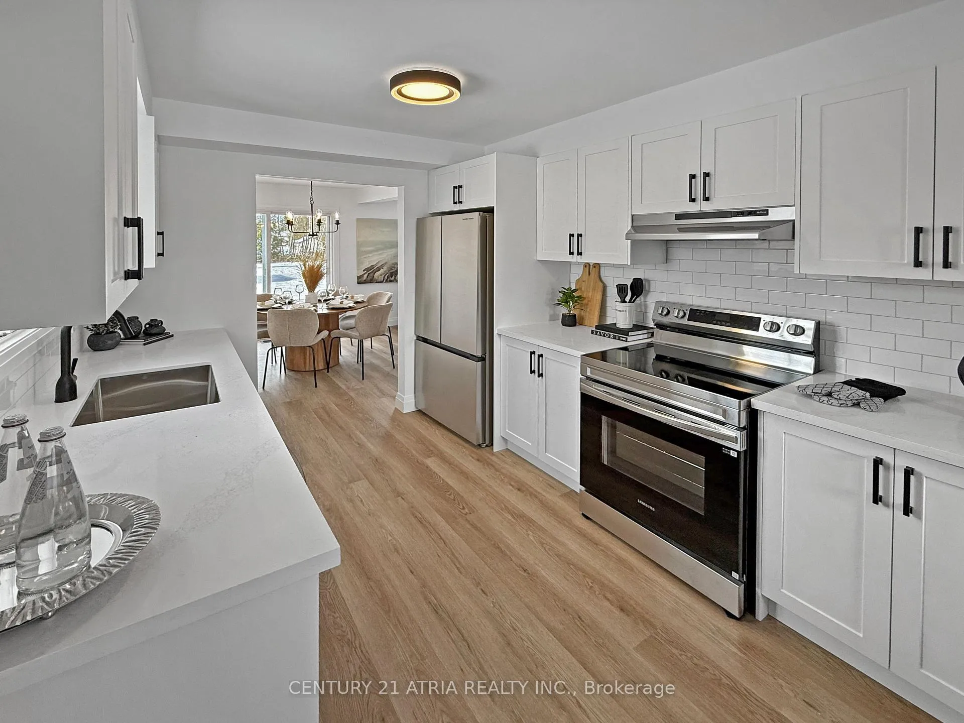 Photo 16 of 2260 Lynn Street, Innisfil, Stroud — HOMEH