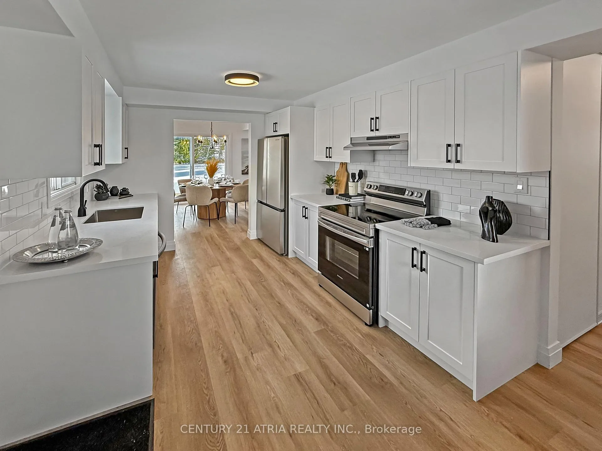 Photo 17 of 2260 Lynn Street, Innisfil, Stroud — HOMEH