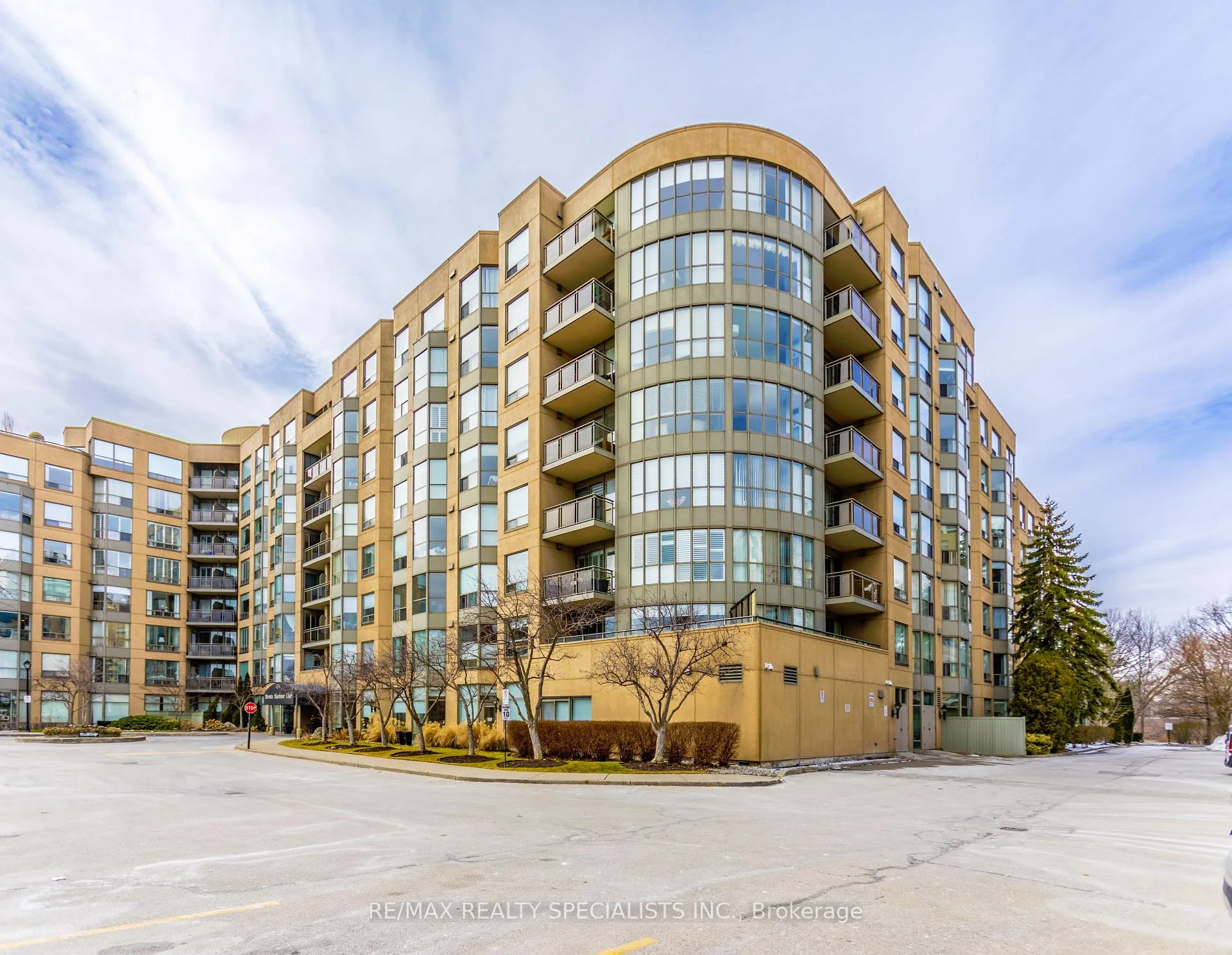 Photo 1 of Unit 708, 2511 Lakeshore Road W, Oakville, Bronte — HOMEH
