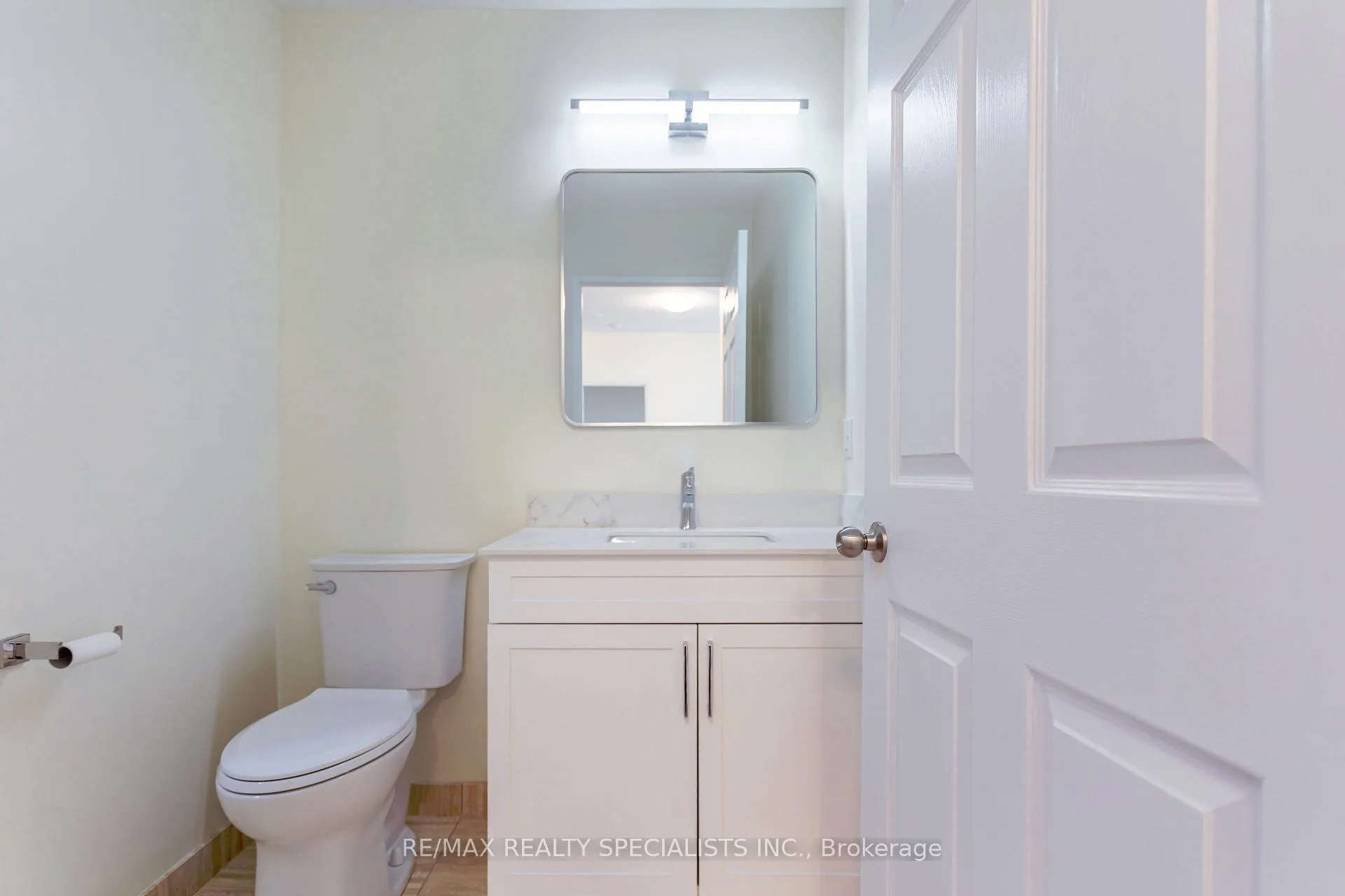 Photo 27 of Unit 708, 2511 Lakeshore Road W, Oakville, Bronte — HOMEH