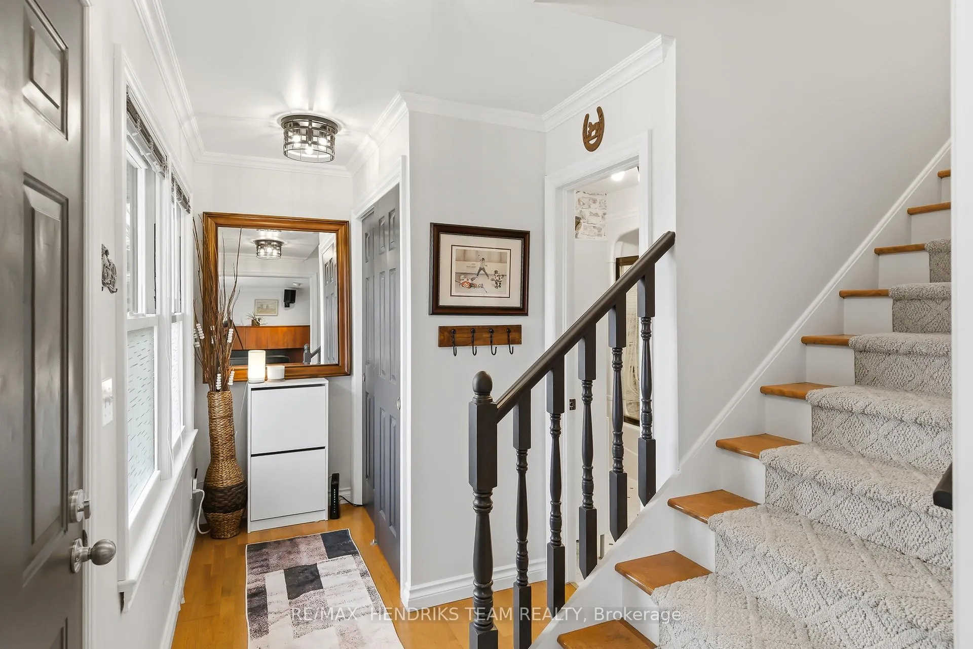 Photo 4 of 10 Alice Street, St. Catharines, Haig — HOMEH