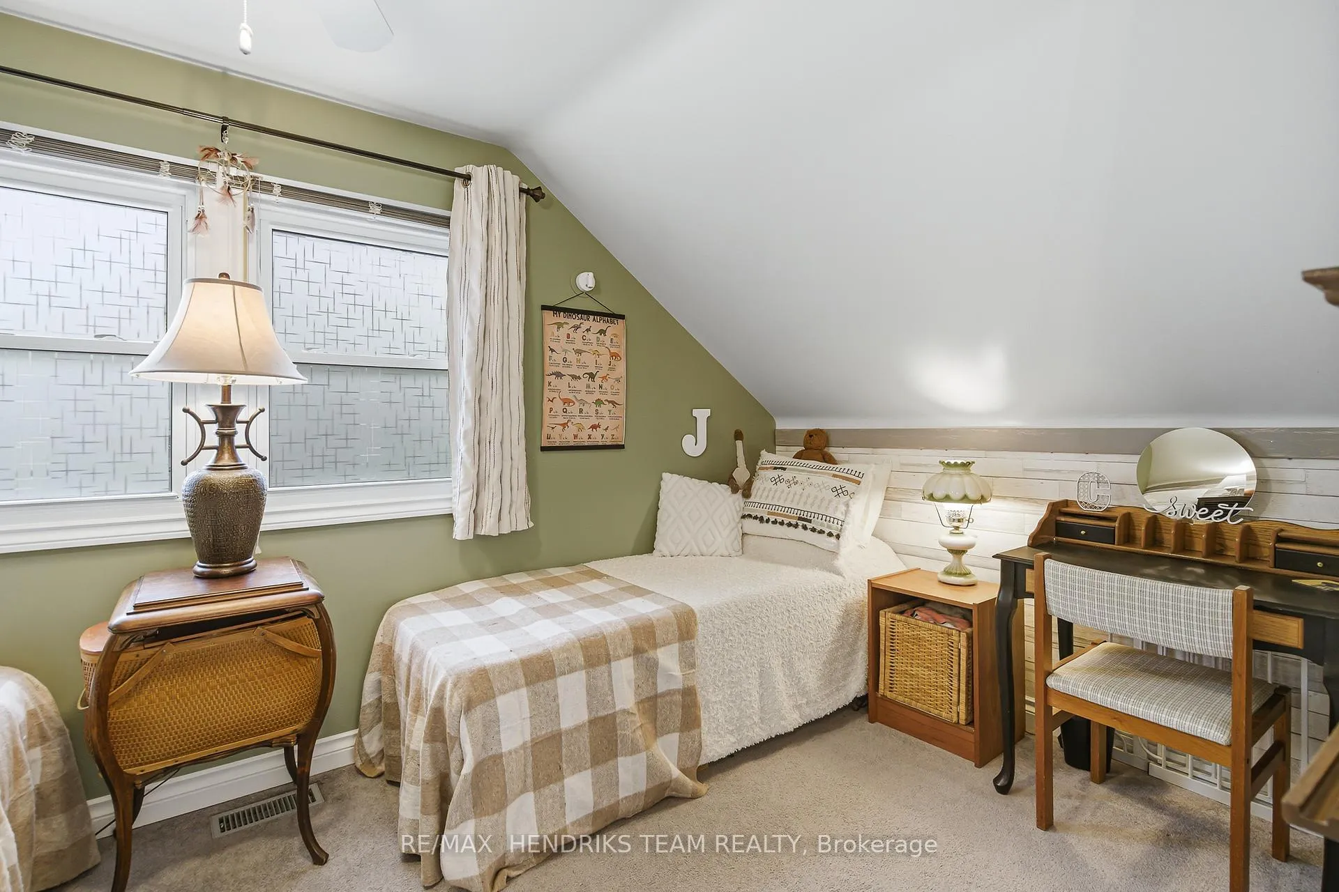 Photo 18 of 10 Alice Street, St. Catharines, Haig — HOMEH