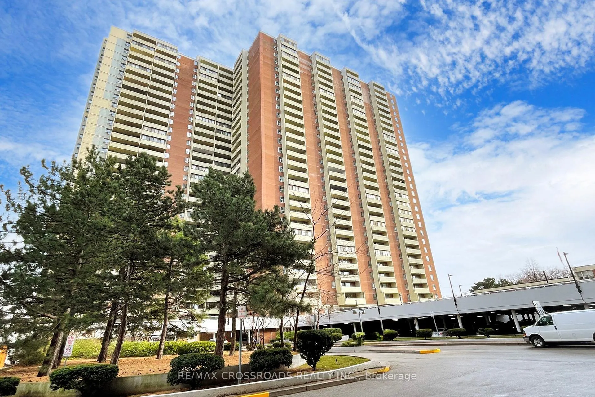 Photo 1 of Unit Ph18, 5 Massey Square, Toronto, Crescent Town — HOMEH