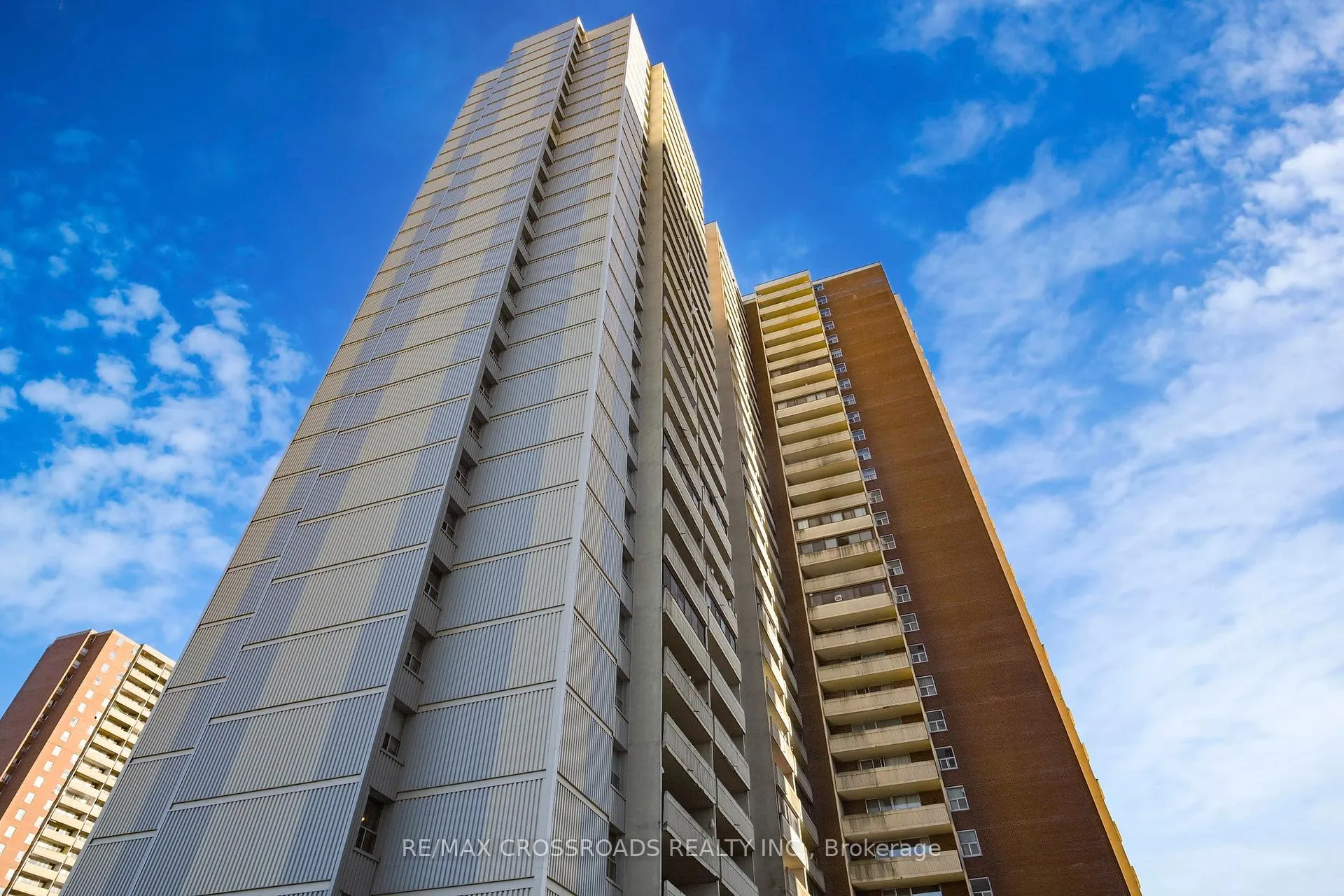 Photo 2 of Unit Ph18, 5 Massey Square, Toronto, Crescent Town — HOMEH