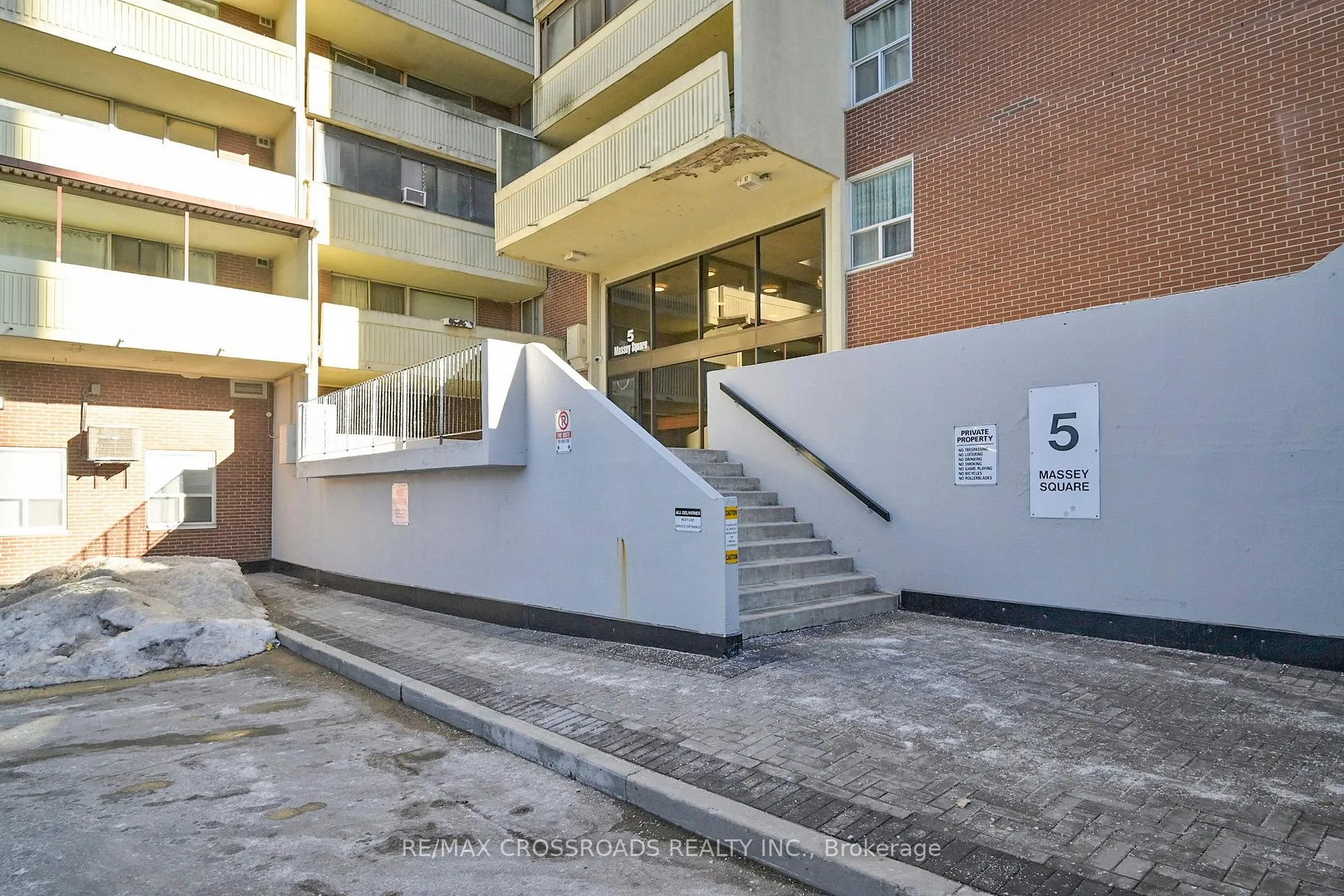 Photo 3 of Unit Ph18, 5 Massey Square, Toronto, Crescent Town — HOMEH