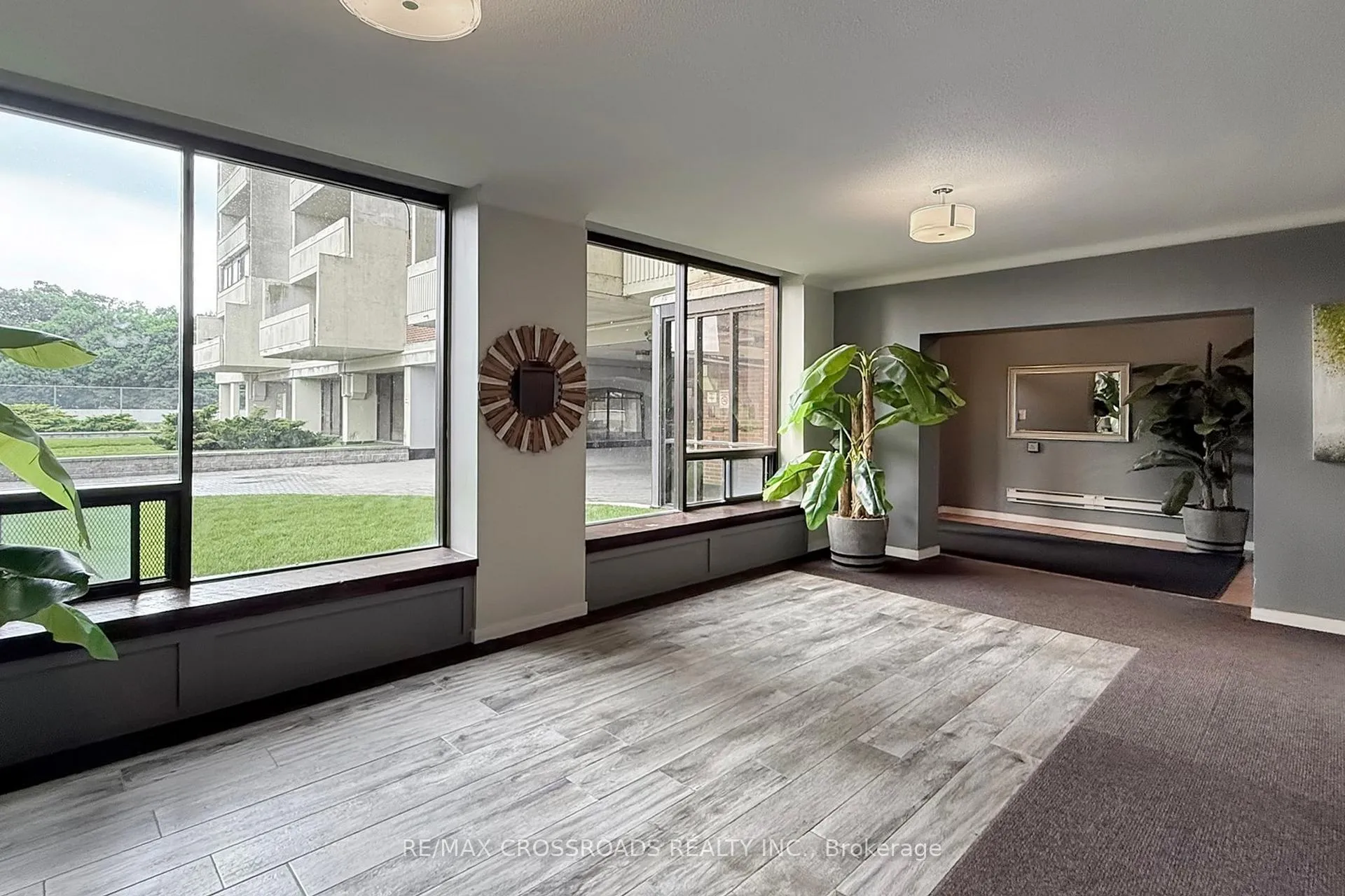 Photo 4 of Unit Ph18, 5 Massey Square, Toronto, Crescent Town — HOMEH