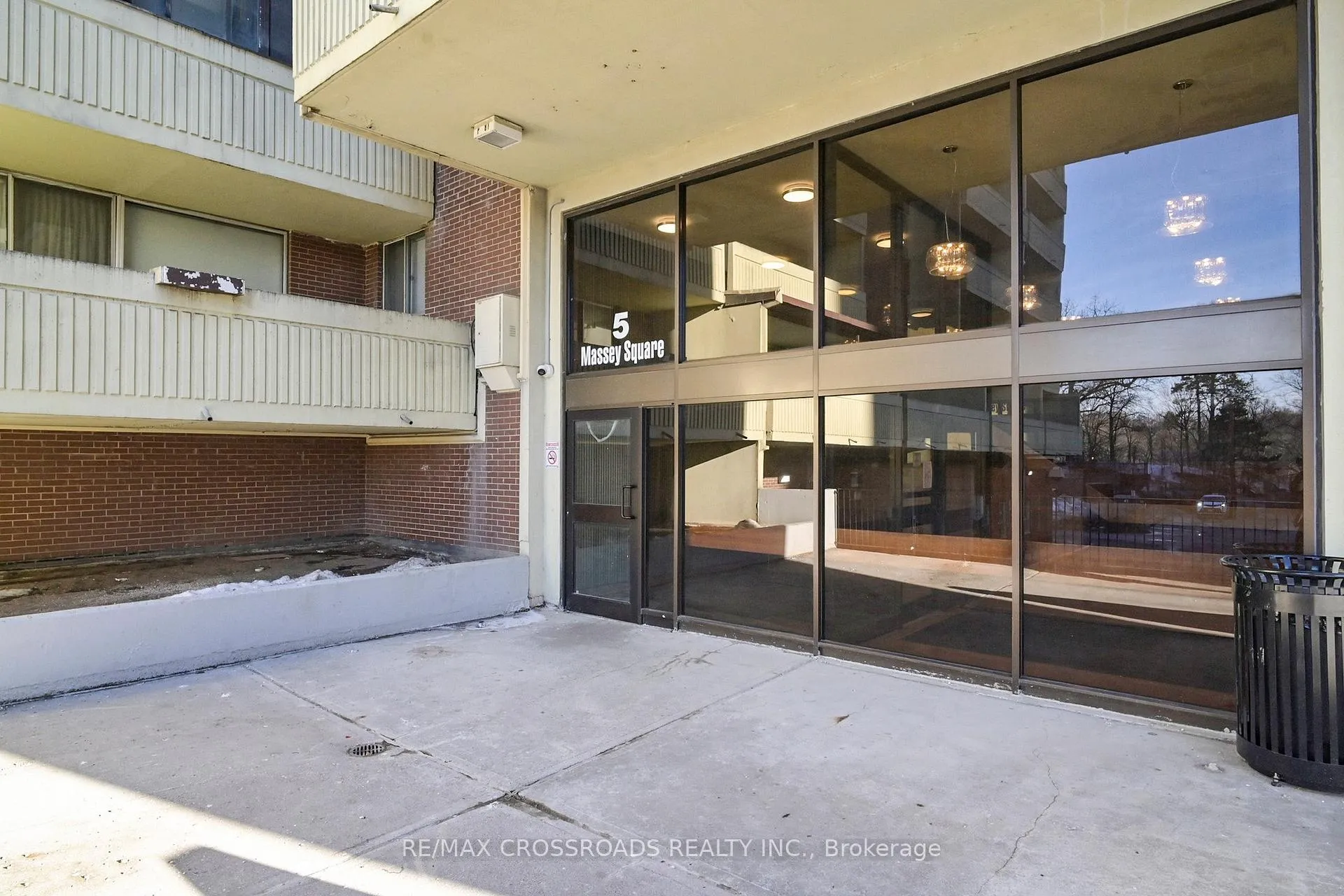 Photo 5 of Unit Ph18, 5 Massey Square, Toronto, Crescent Town — HOMEH