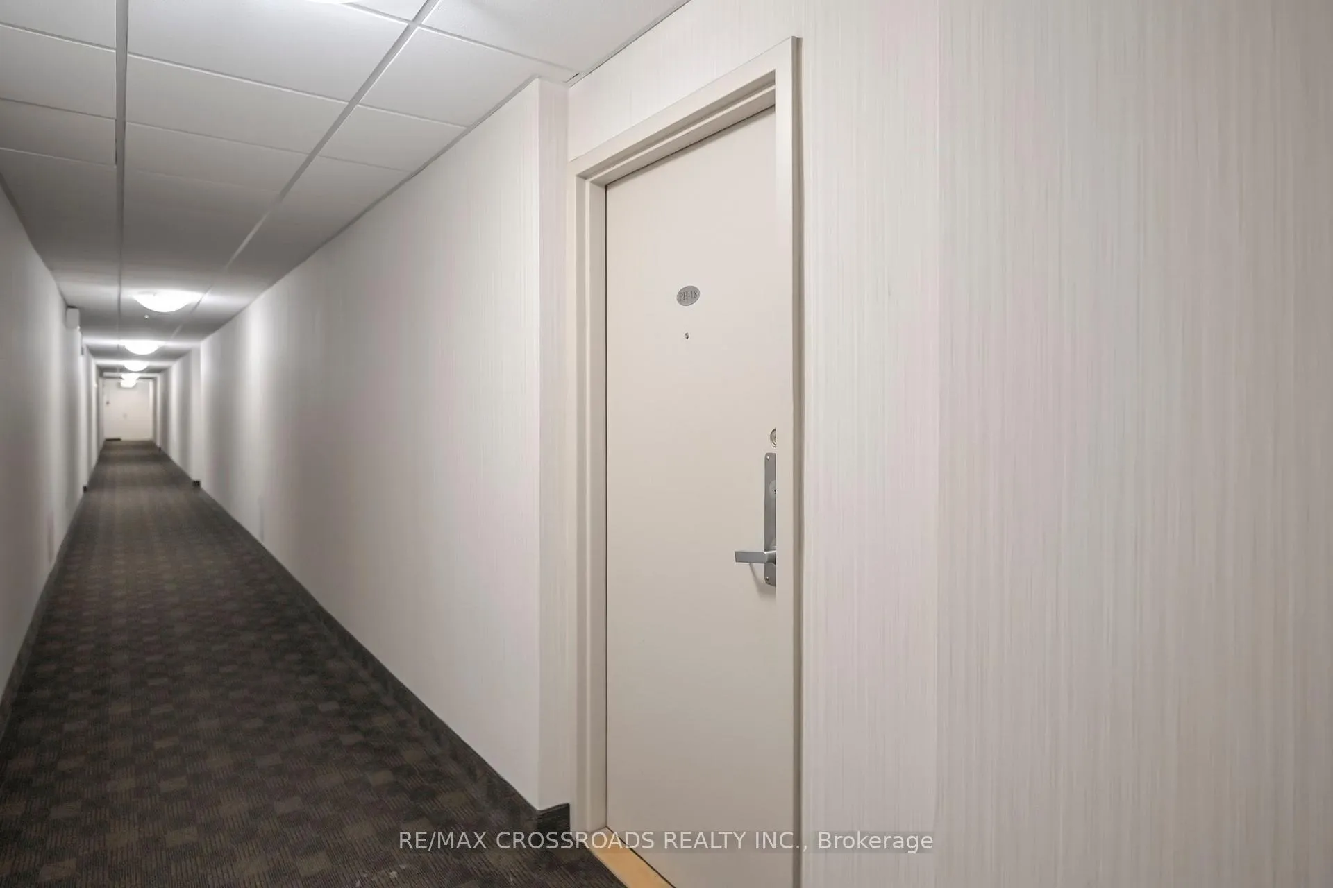 Photo 6 of Unit Ph18, 5 Massey Square, Toronto, Crescent Town — HOMEH