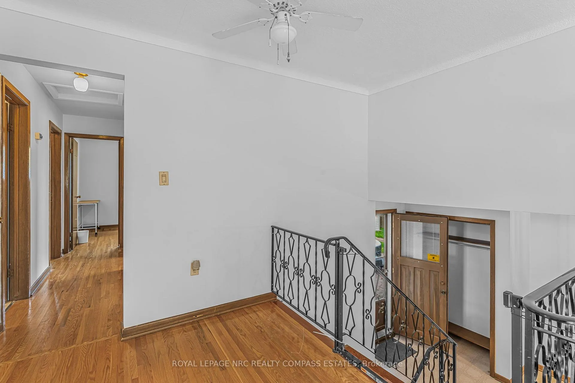 Photo 6 of 20 Prince Philip Drive, St. Catharines, Vine/Linwell — HOMEH