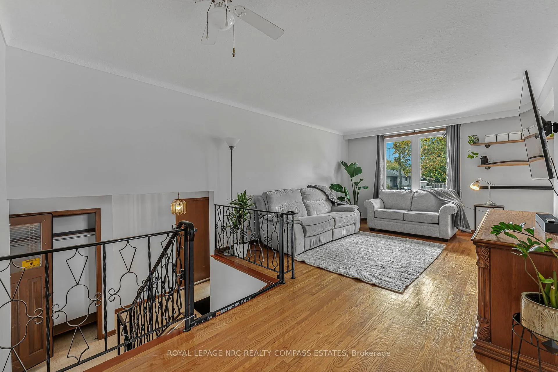 Photo 8 of 20 Prince Philip Drive, St. Catharines, Vine/Linwell — HOMEH