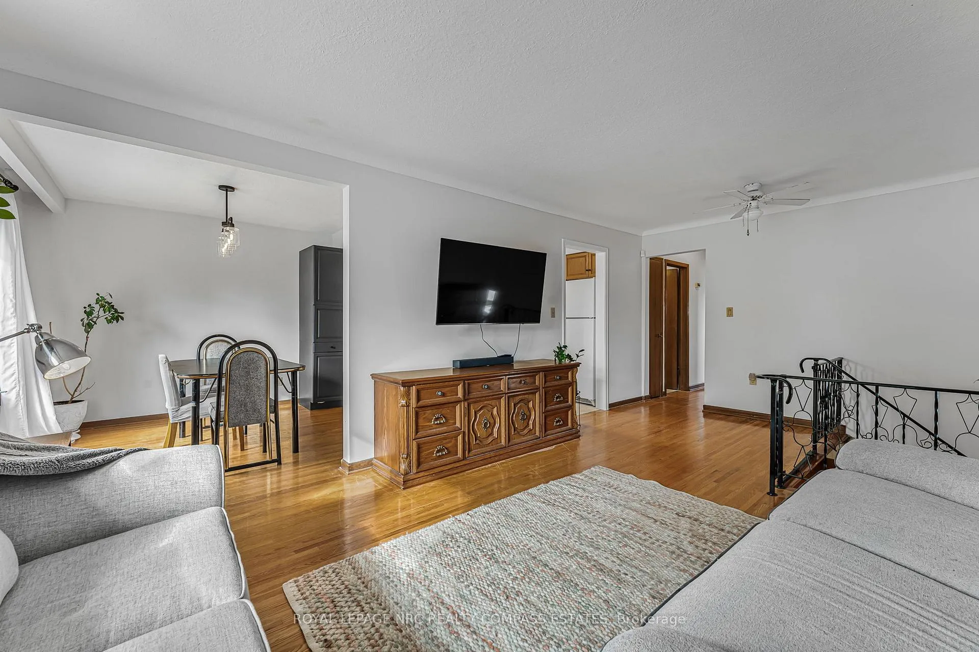 Photo 10 of 20 Prince Philip Drive, St. Catharines, Vine/Linwell — HOMEH