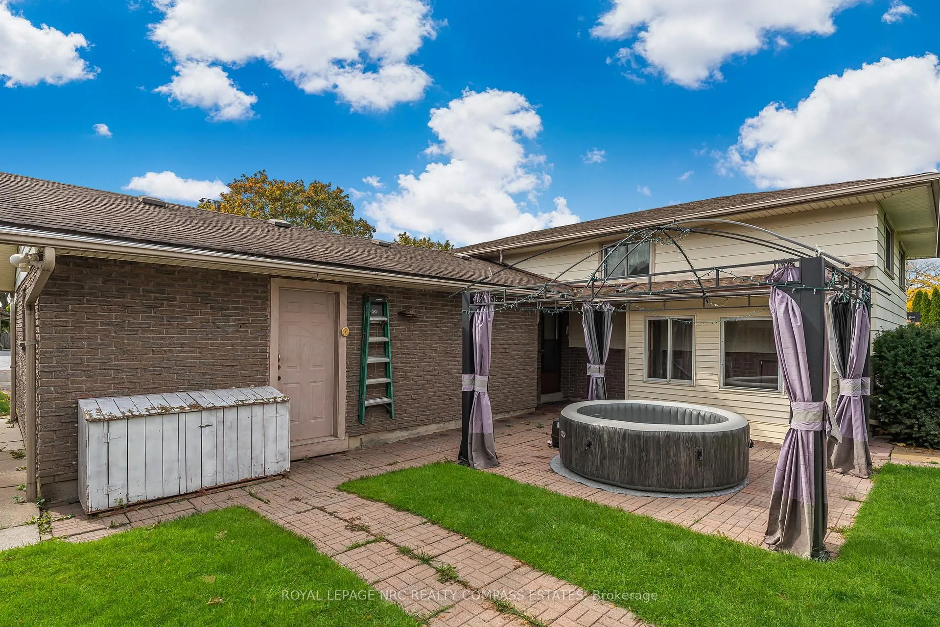 Photo 35 of 20 Prince Philip Drive, St. Catharines, Vine/Linwell — HOMEH