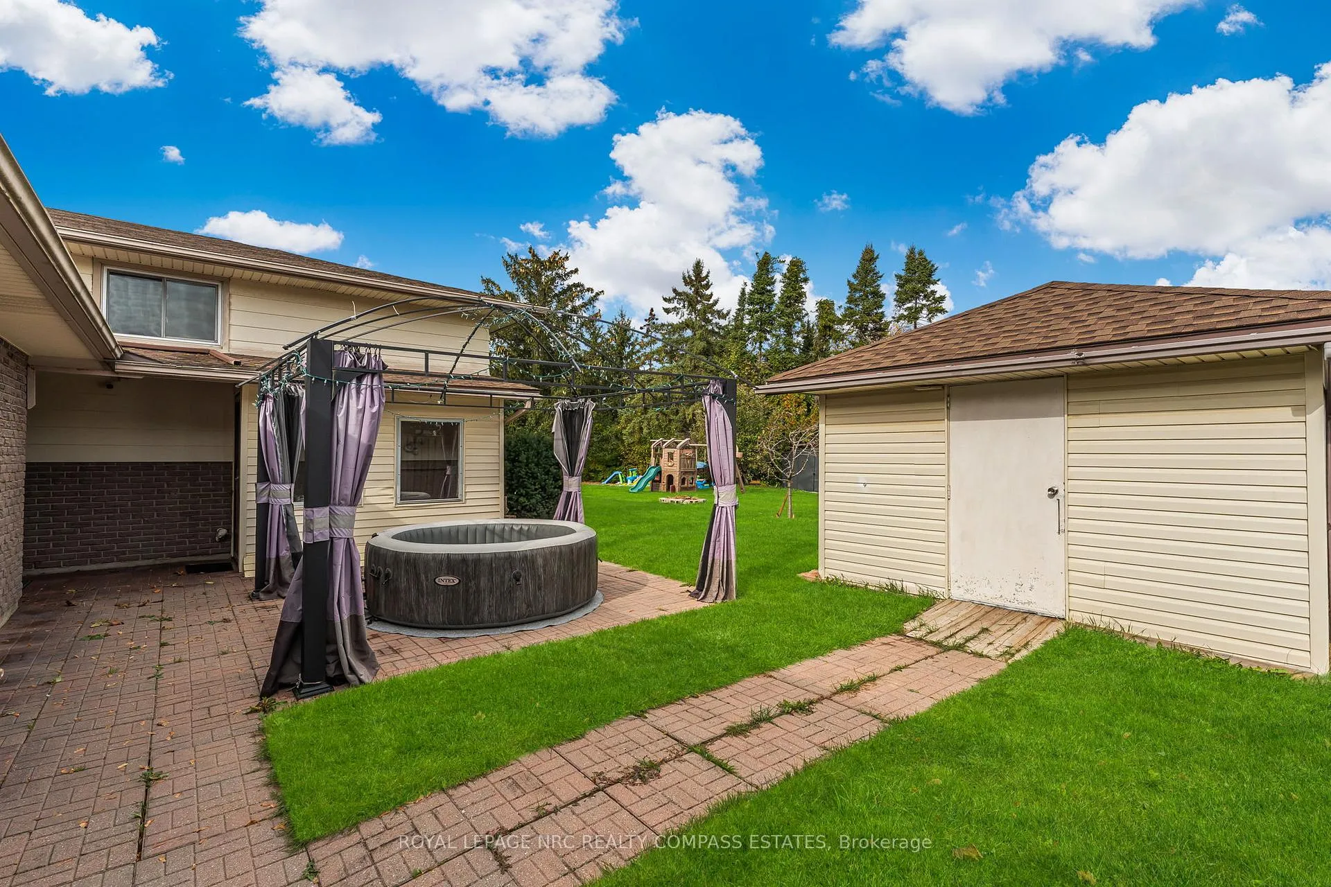 Photo 36 of 20 Prince Philip Drive, St. Catharines, Vine/Linwell — HOMEH