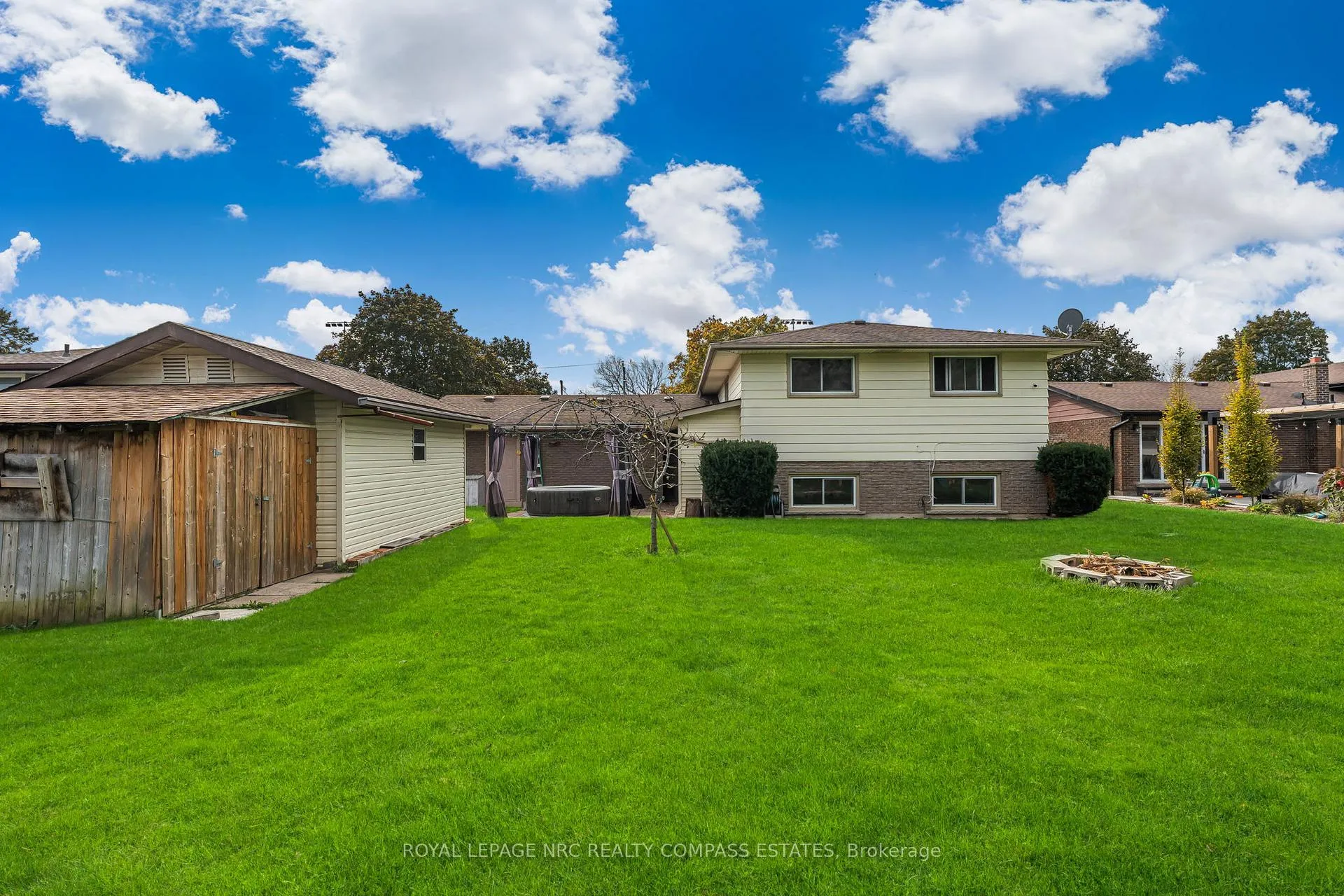 Photo 38 of 20 Prince Philip Drive, St. Catharines, Vine/Linwell — HOMEH