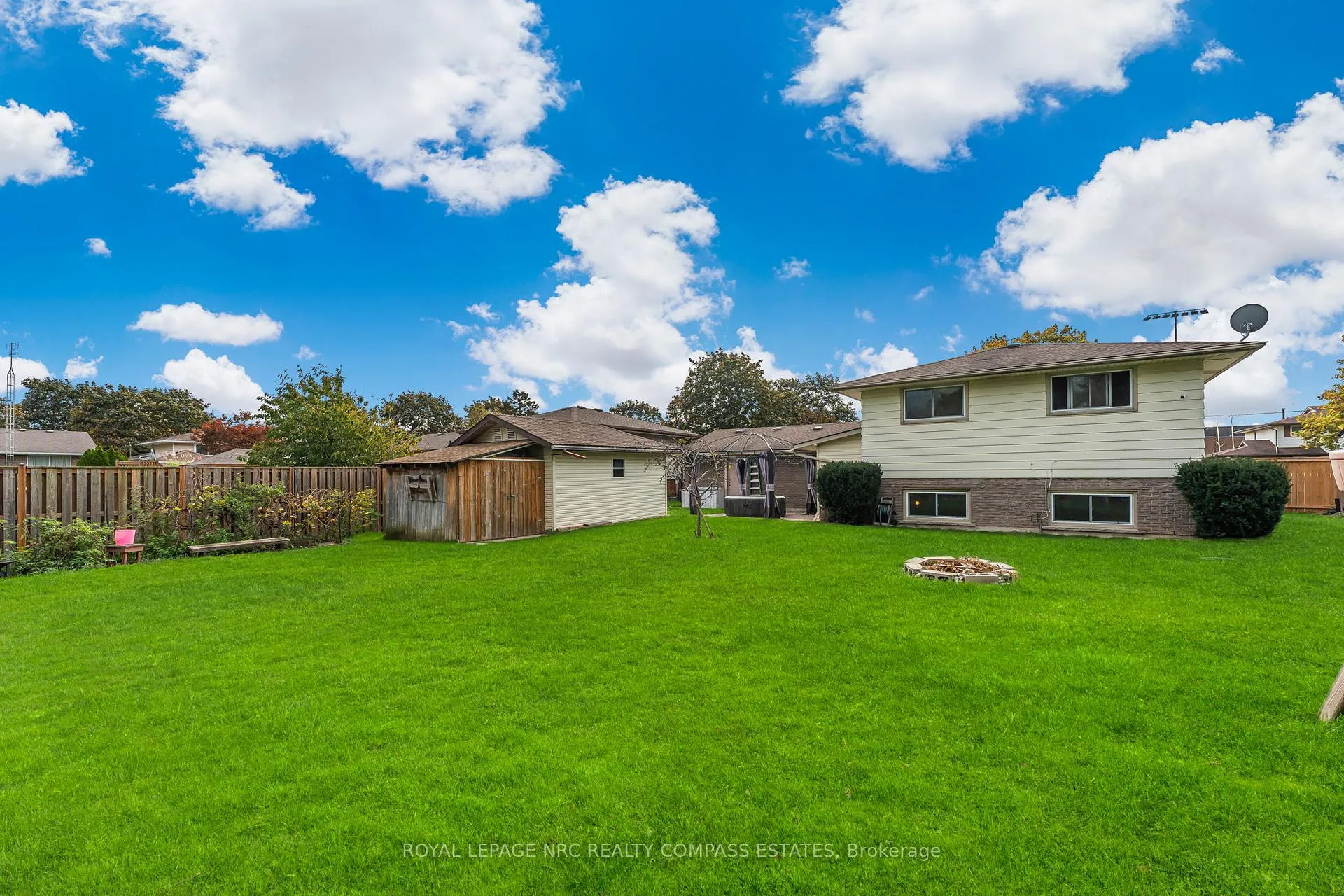Photo 40 of 20 Prince Philip Drive, St. Catharines, Vine/Linwell — HOMEH