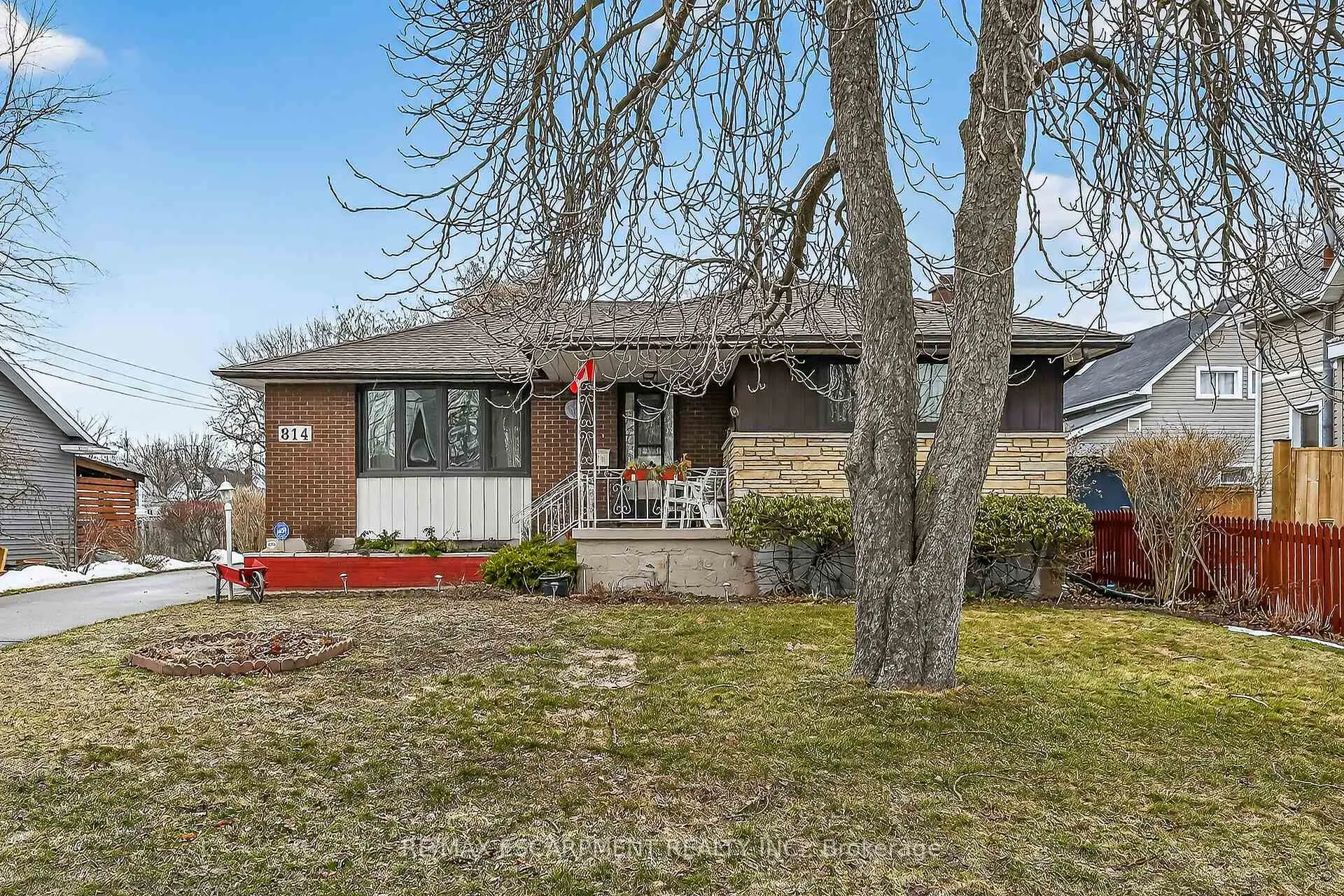 Photo 3 of 814 Cedar Street, Haldimand, Dunnville — HOMEH