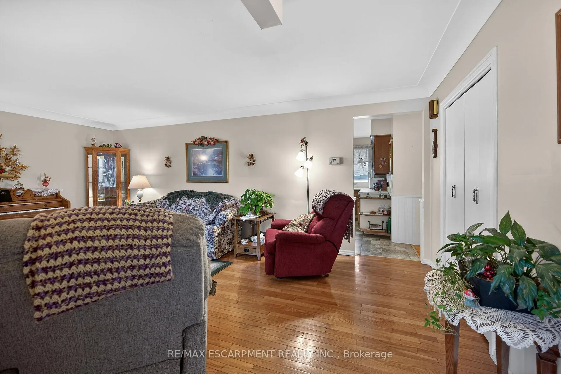 Photo 8 of 814 Cedar Street, Haldimand, Dunnville — HOMEH