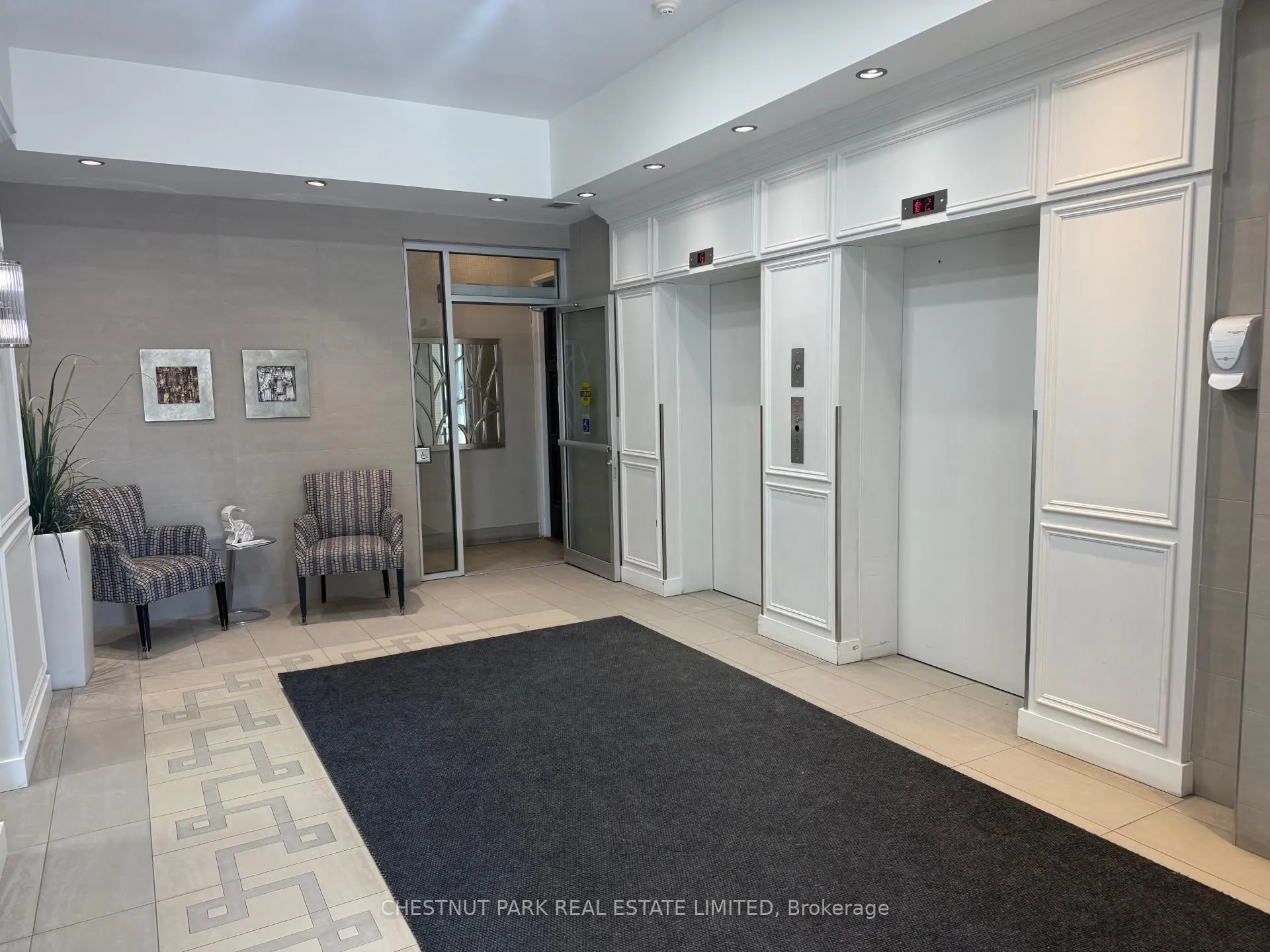 Photo 4 of Unit 201, 3443 Bathurst Street, Toronto, Bedford Park-Nortown — HOMEH