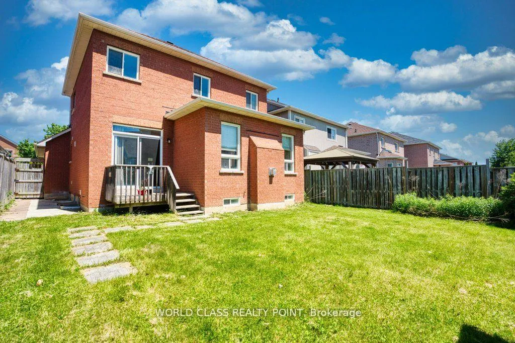 Photo 33 of 3 Hesham Drive, Whitby, Brooklin — HOMEH