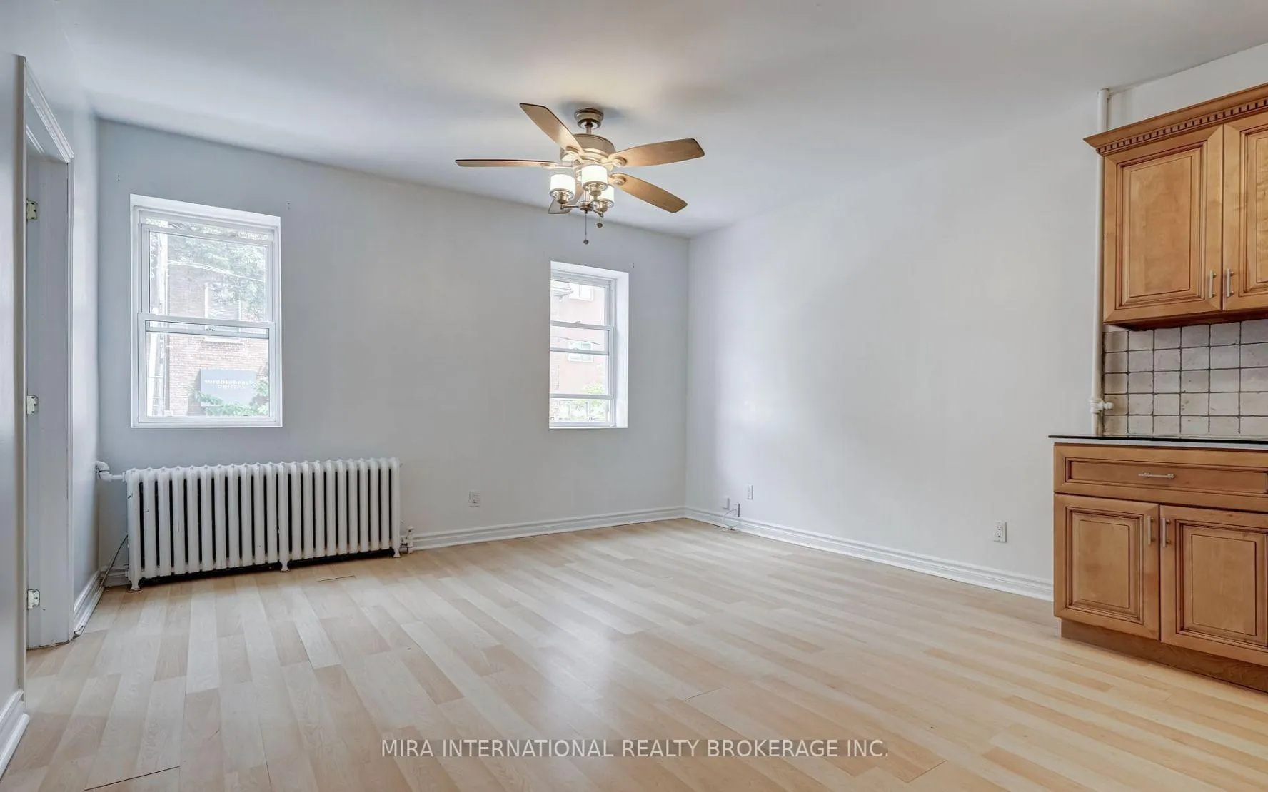 Photo 3 of Unit B2, 98 Leuty Avenue, Toronto, The Beaches — HOMEH