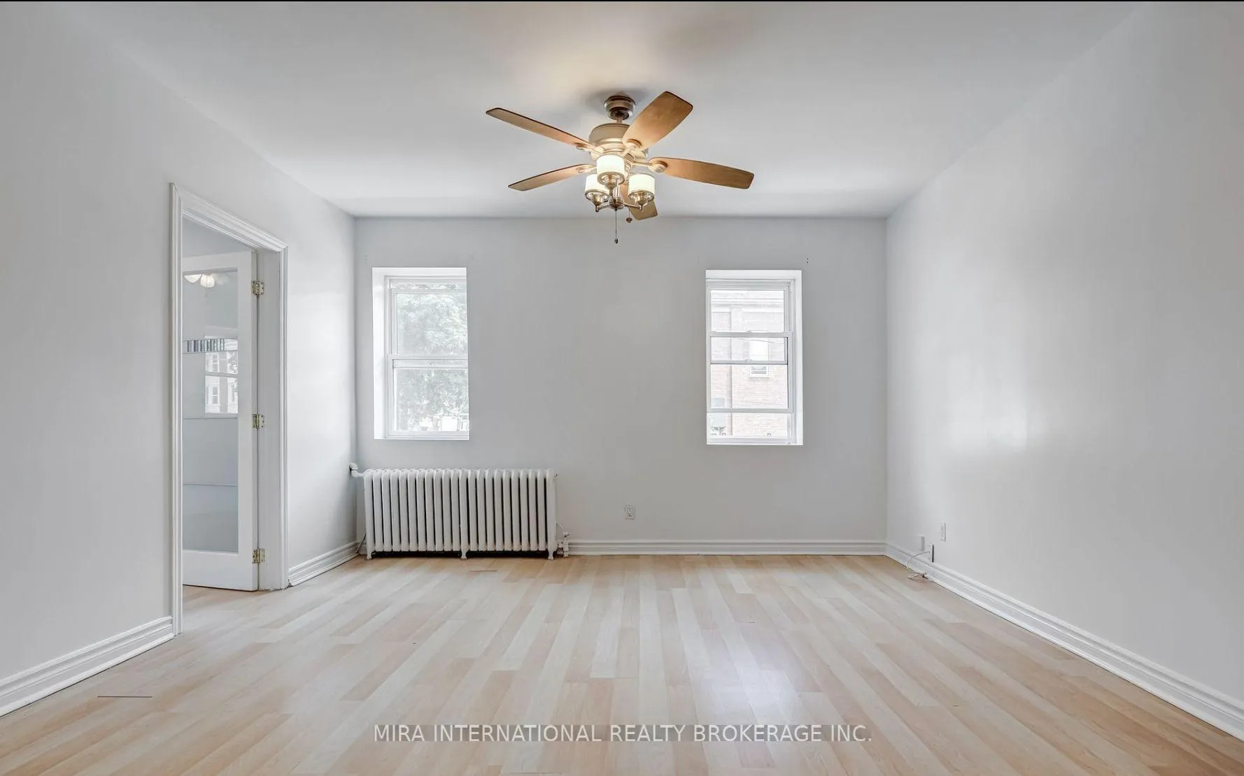 Photo 4 of Unit B2, 98 Leuty Avenue, Toronto, The Beaches — HOMEH